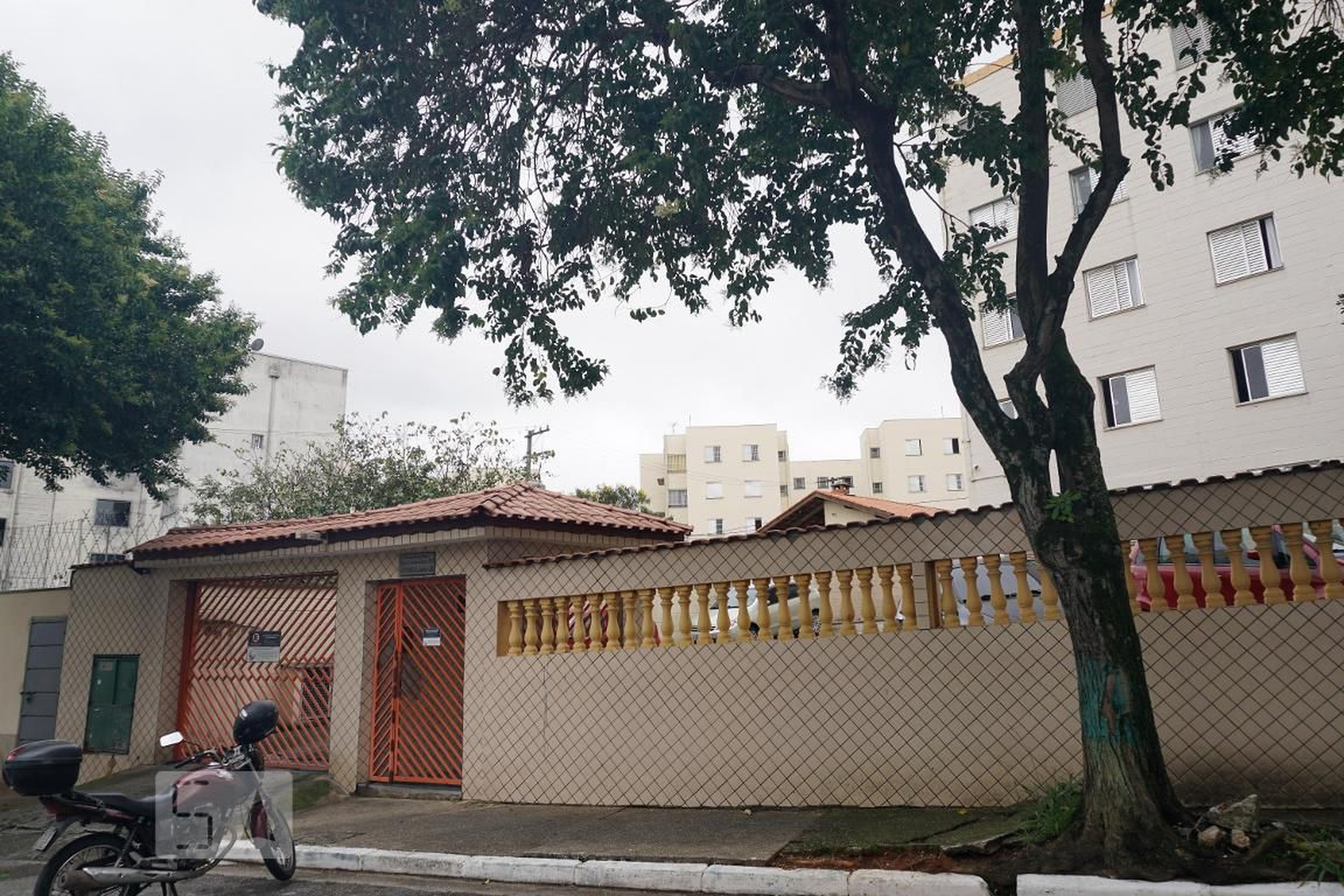 Fachada do Condomínio Condomínio em Rua Padre José Vieira de Matos, 740