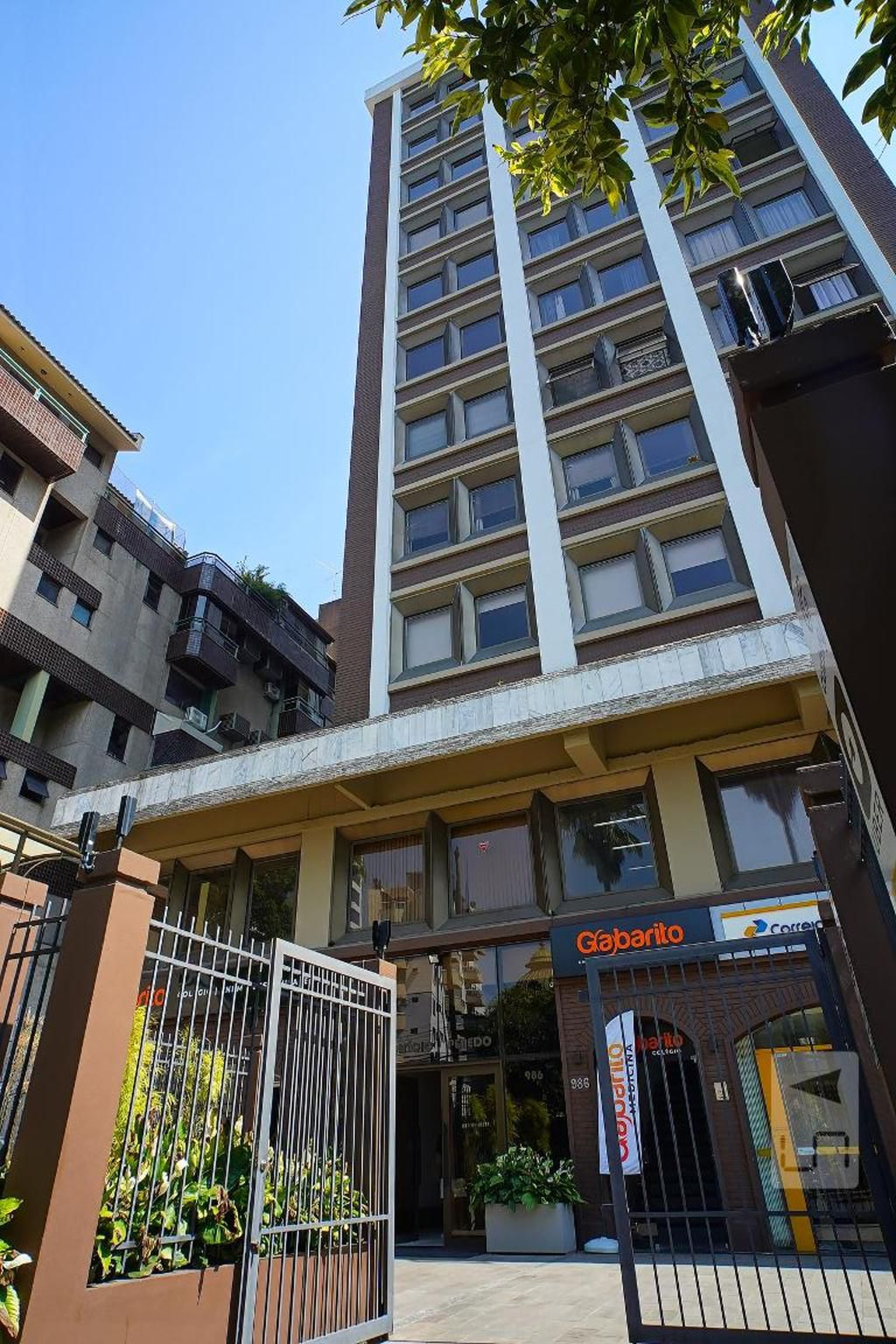 Fachada do Condomínio Edifício Penedo