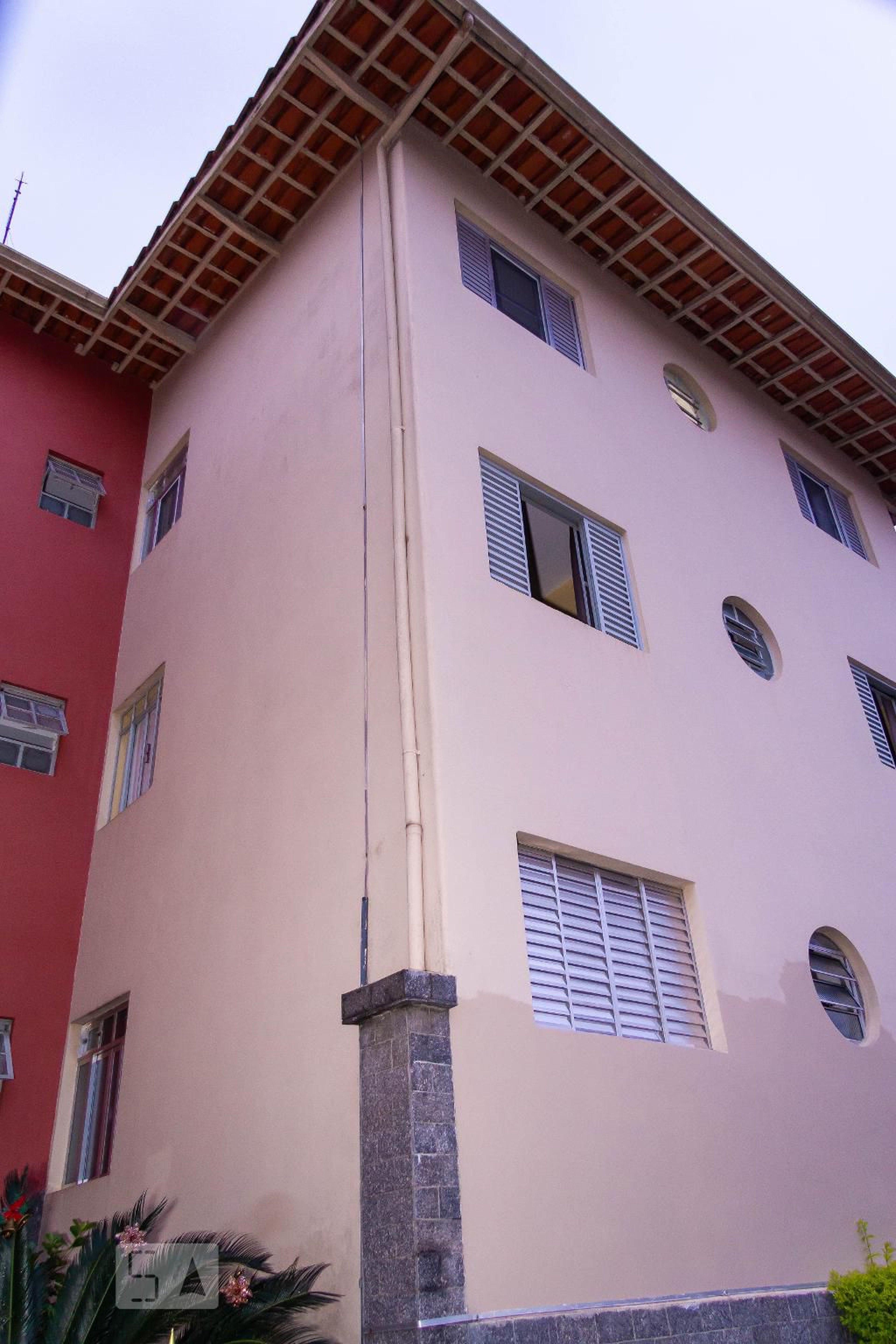 Fachada do Prédio Condomínio Eurasia