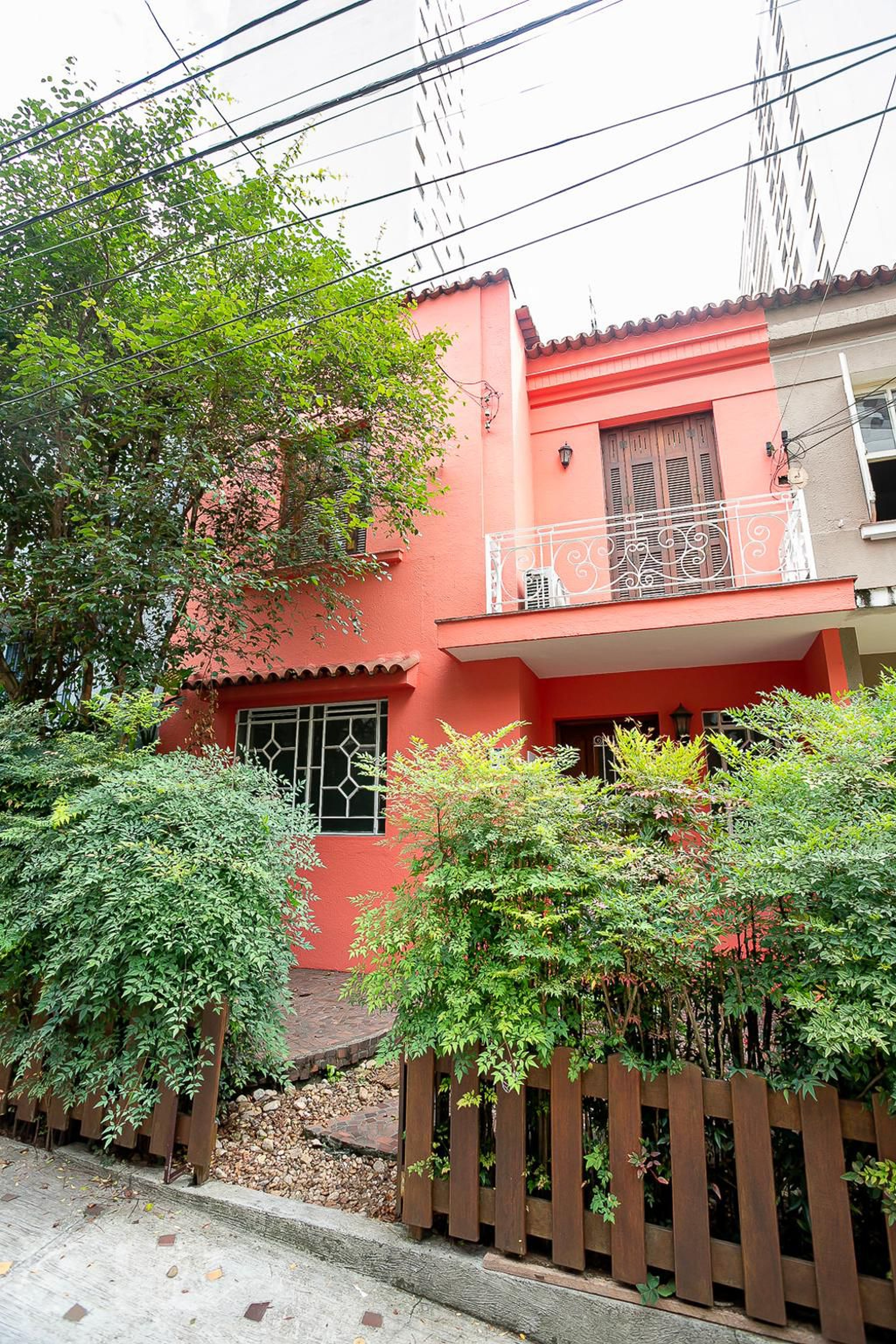 Fachada Condomínio em Rua Pamplona, 969