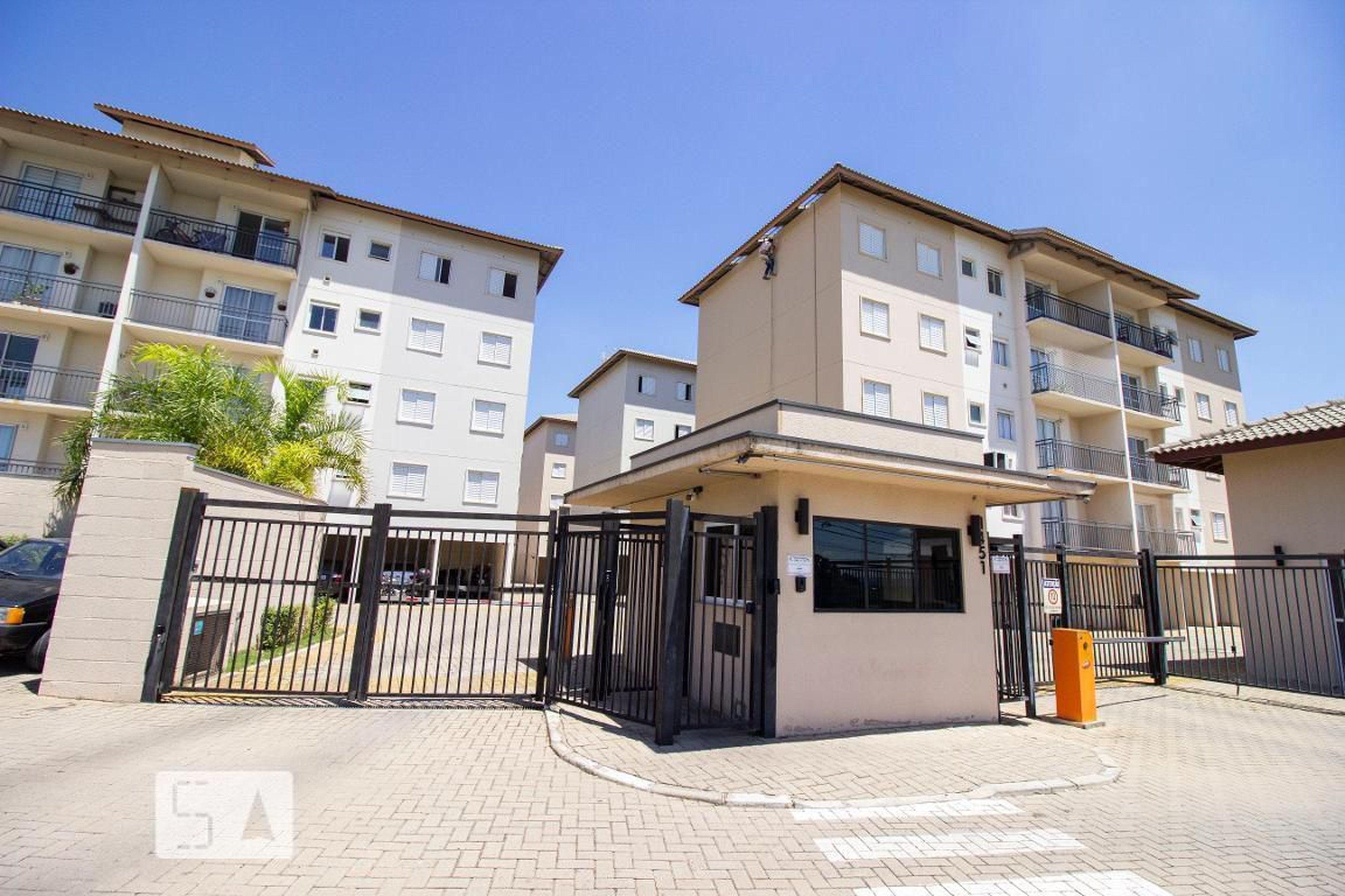 Fachada do Condomínio Condomínio Varandas do Japi