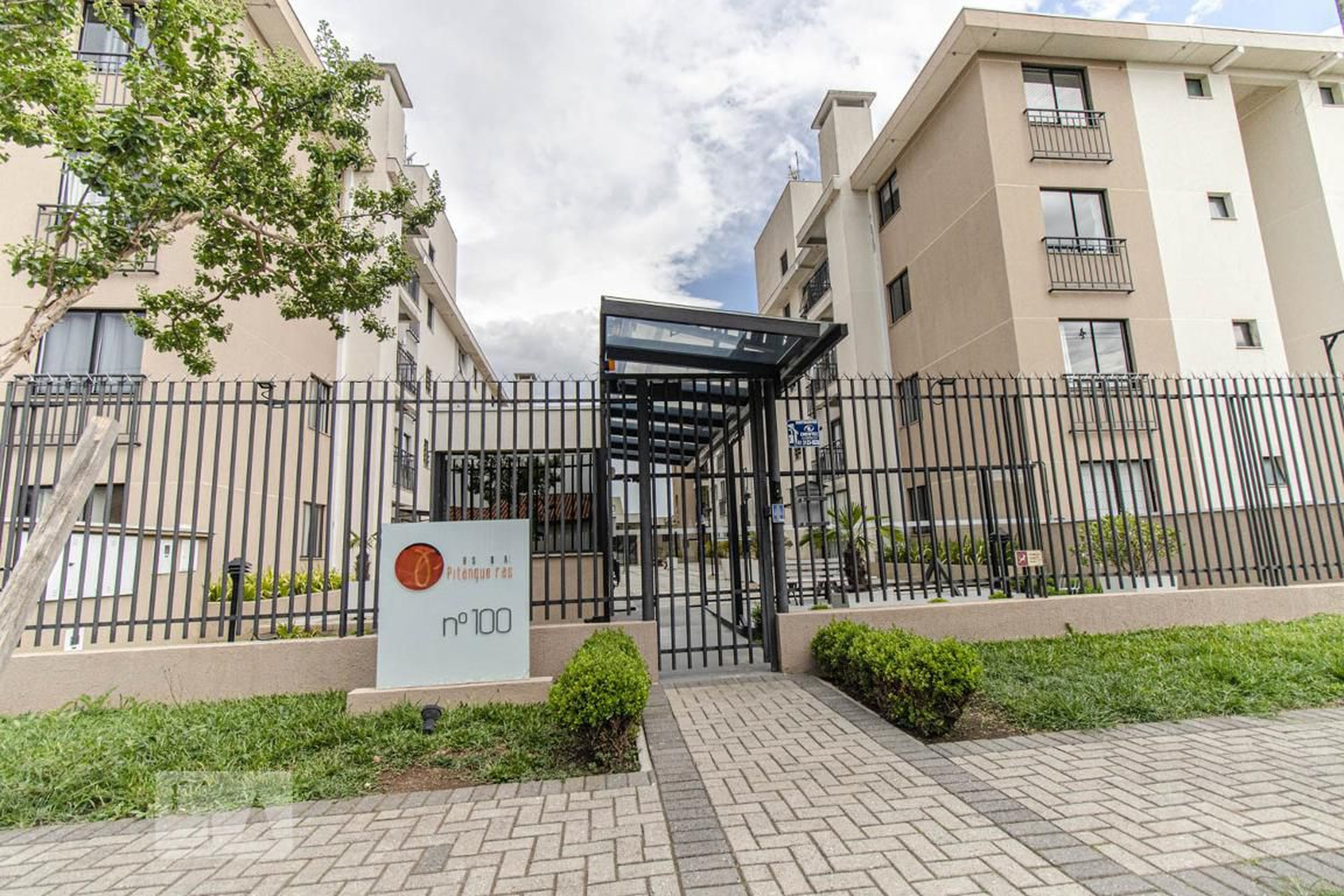 Fachada do Condomínio Residencial Pitangueiras