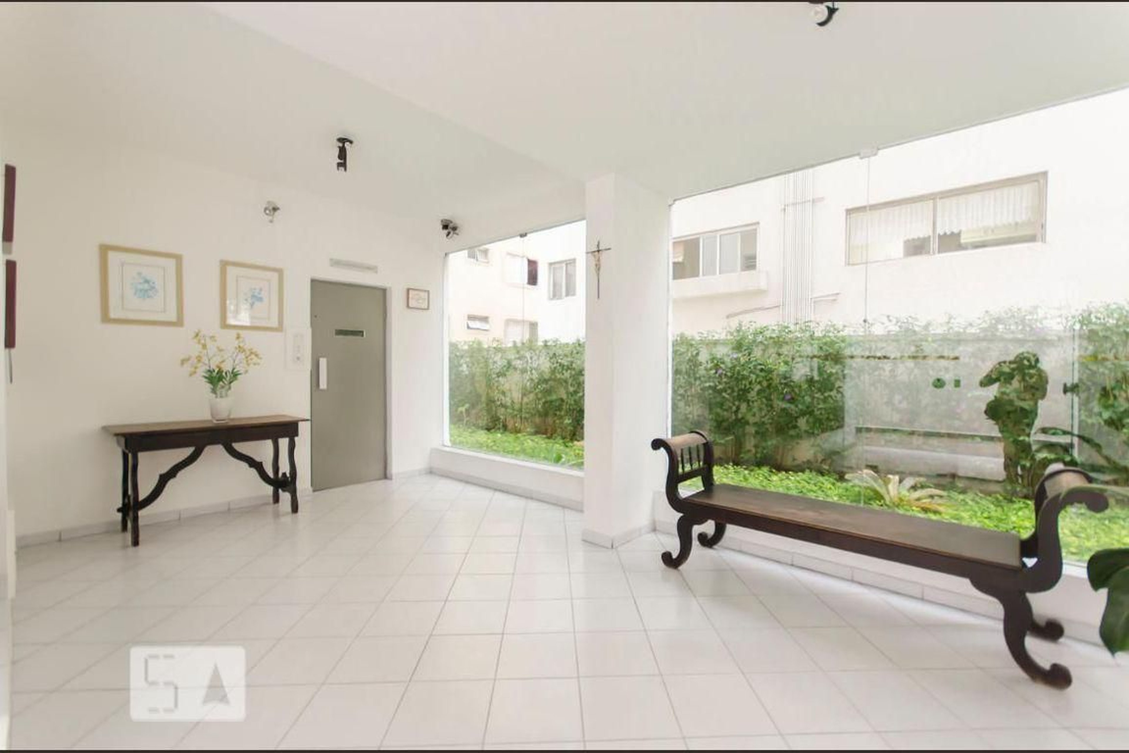 Hall - Emilia Candreva