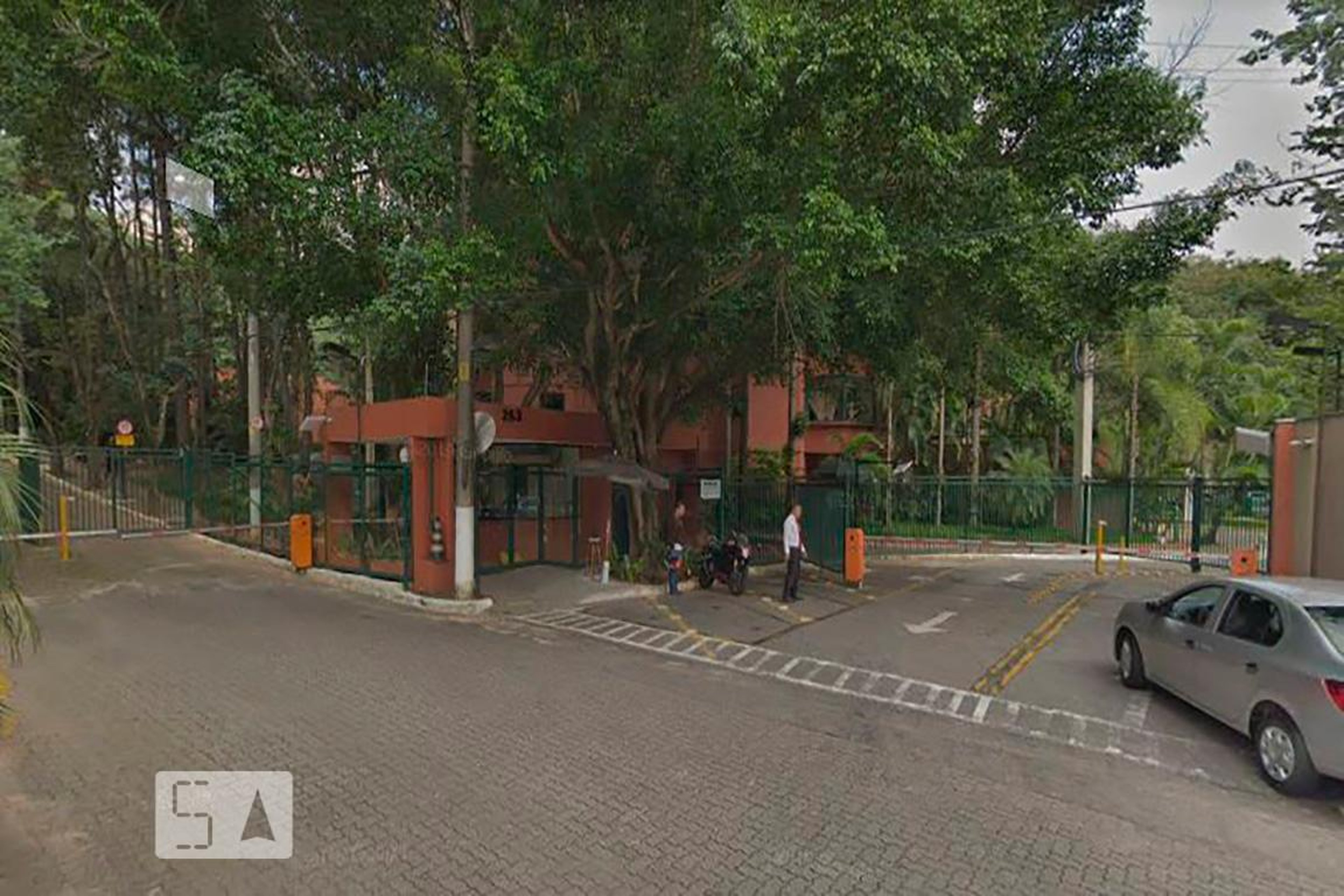 Fachada do Condomínio Condomínio Villas de São Paulo