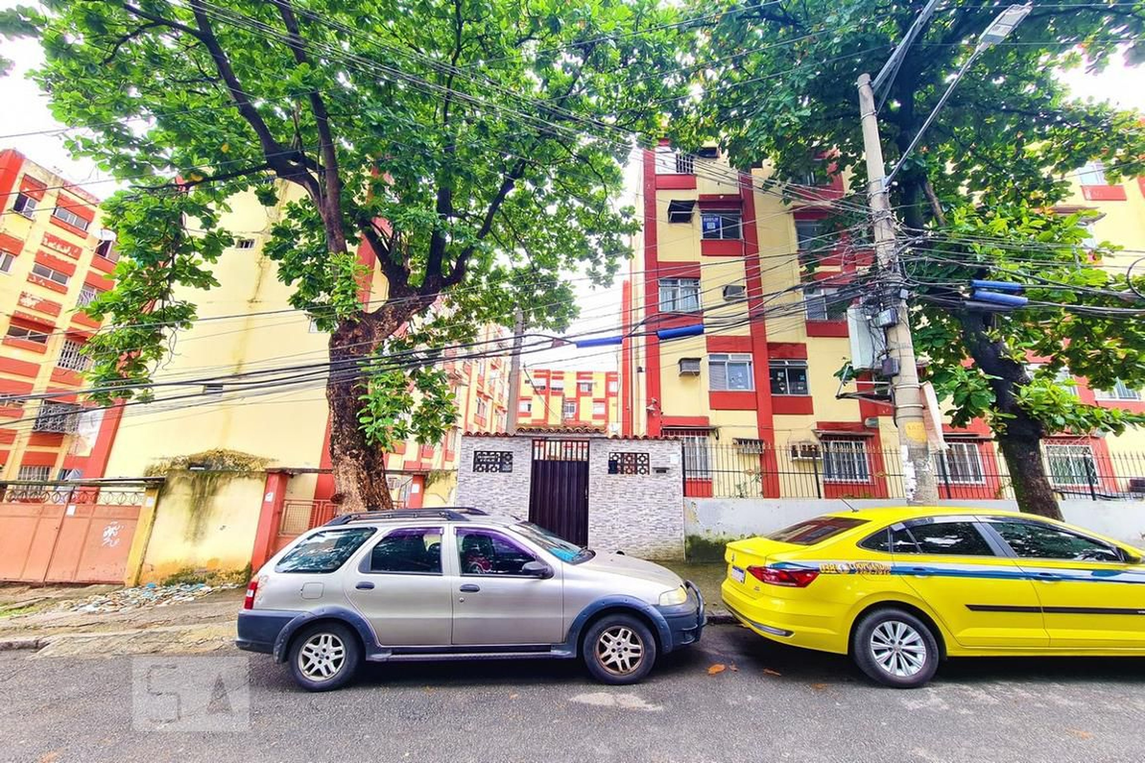 Fachada Condomínio em Rua Lagoa Clara, 385