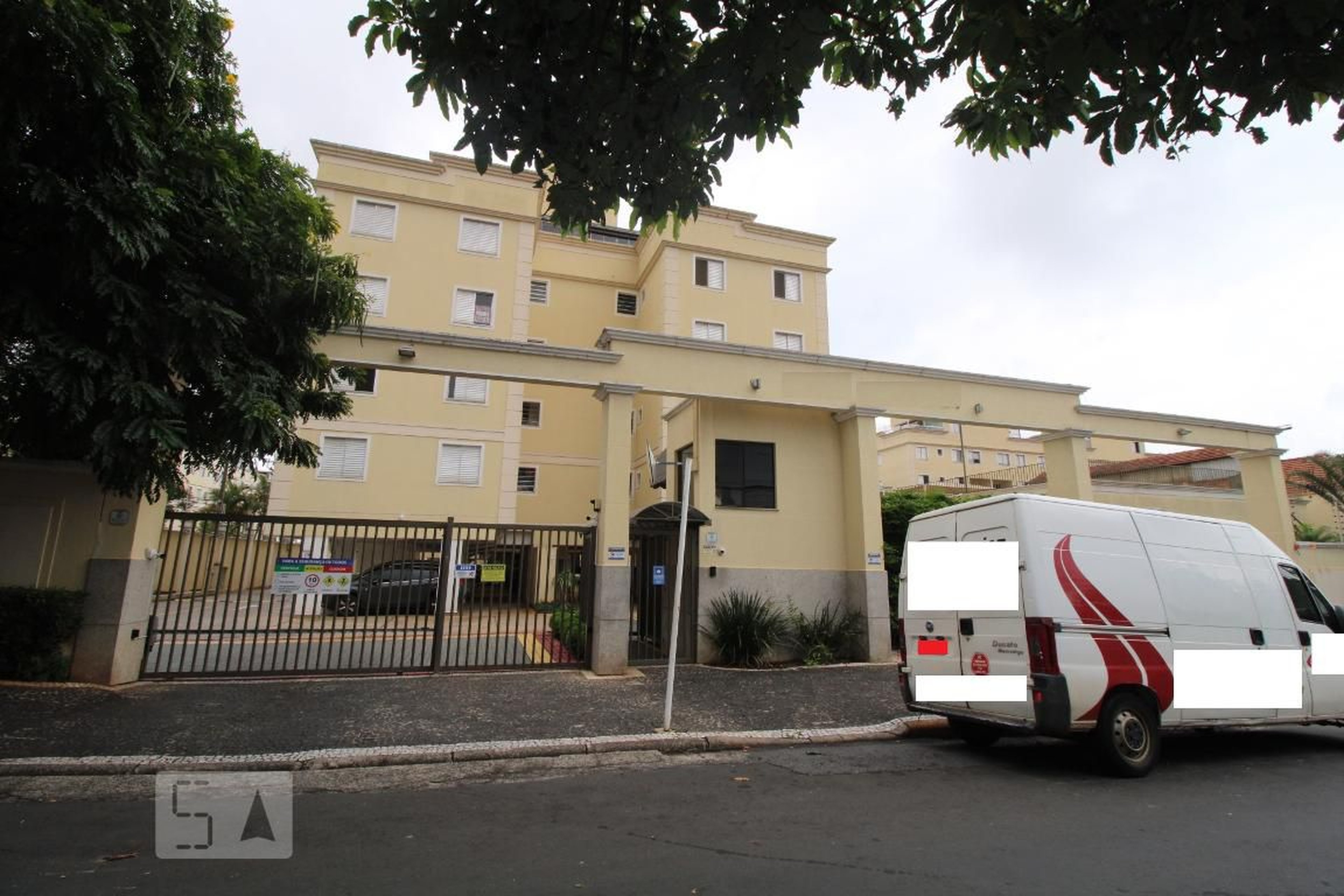 Fachada do Condomínio Condomínio Spazio Calabria