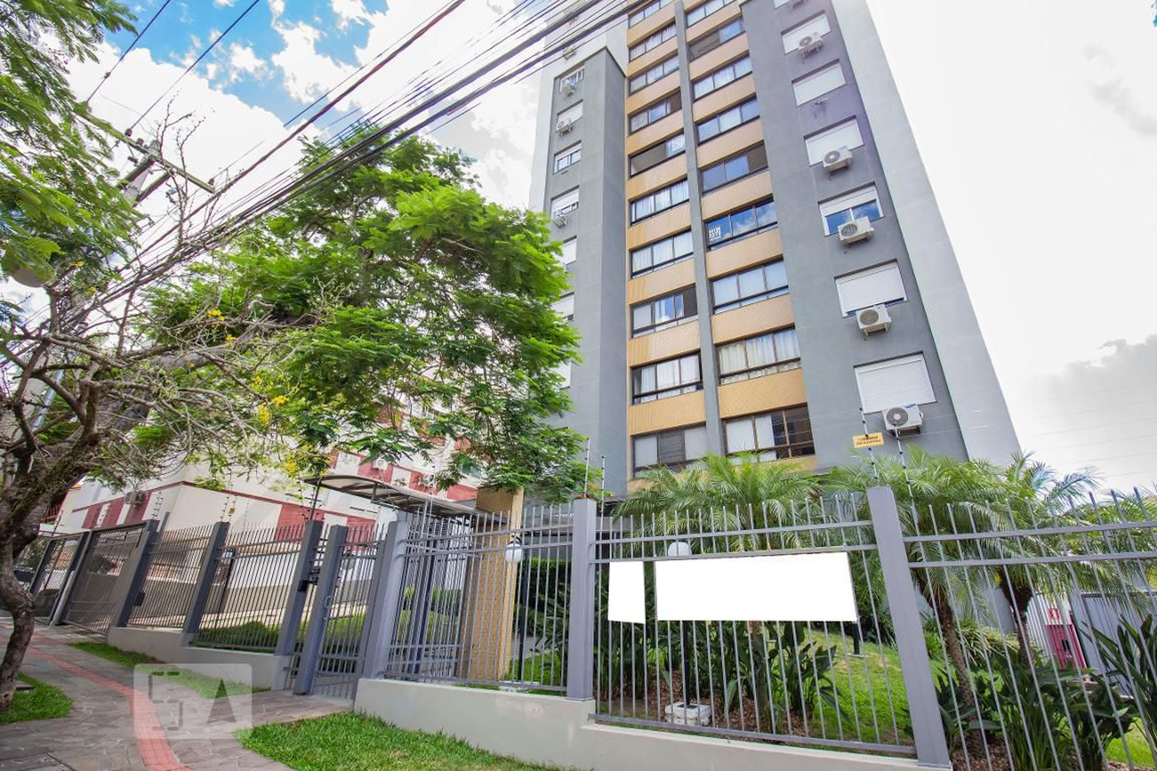 Fachada do Condomínio Condomínio Mirante Higienópolis