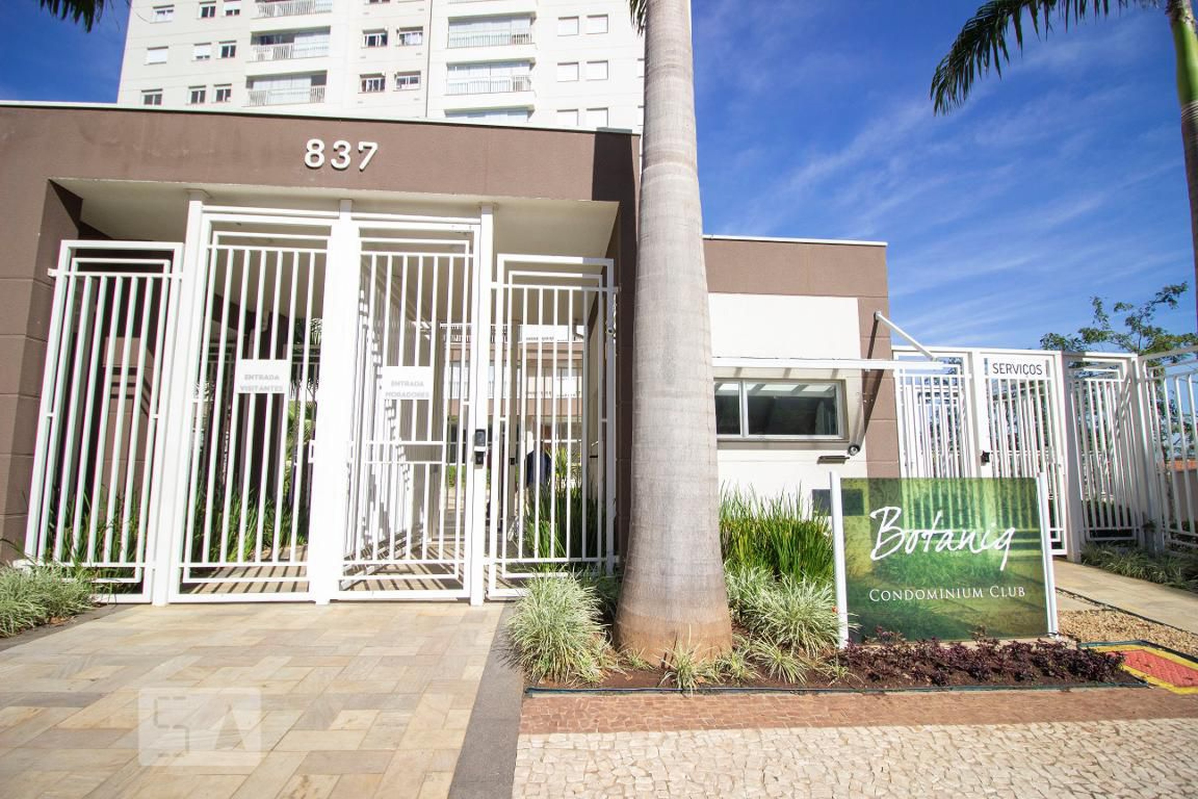 Fachada do Condomínio Condomínio Botaniq  Club