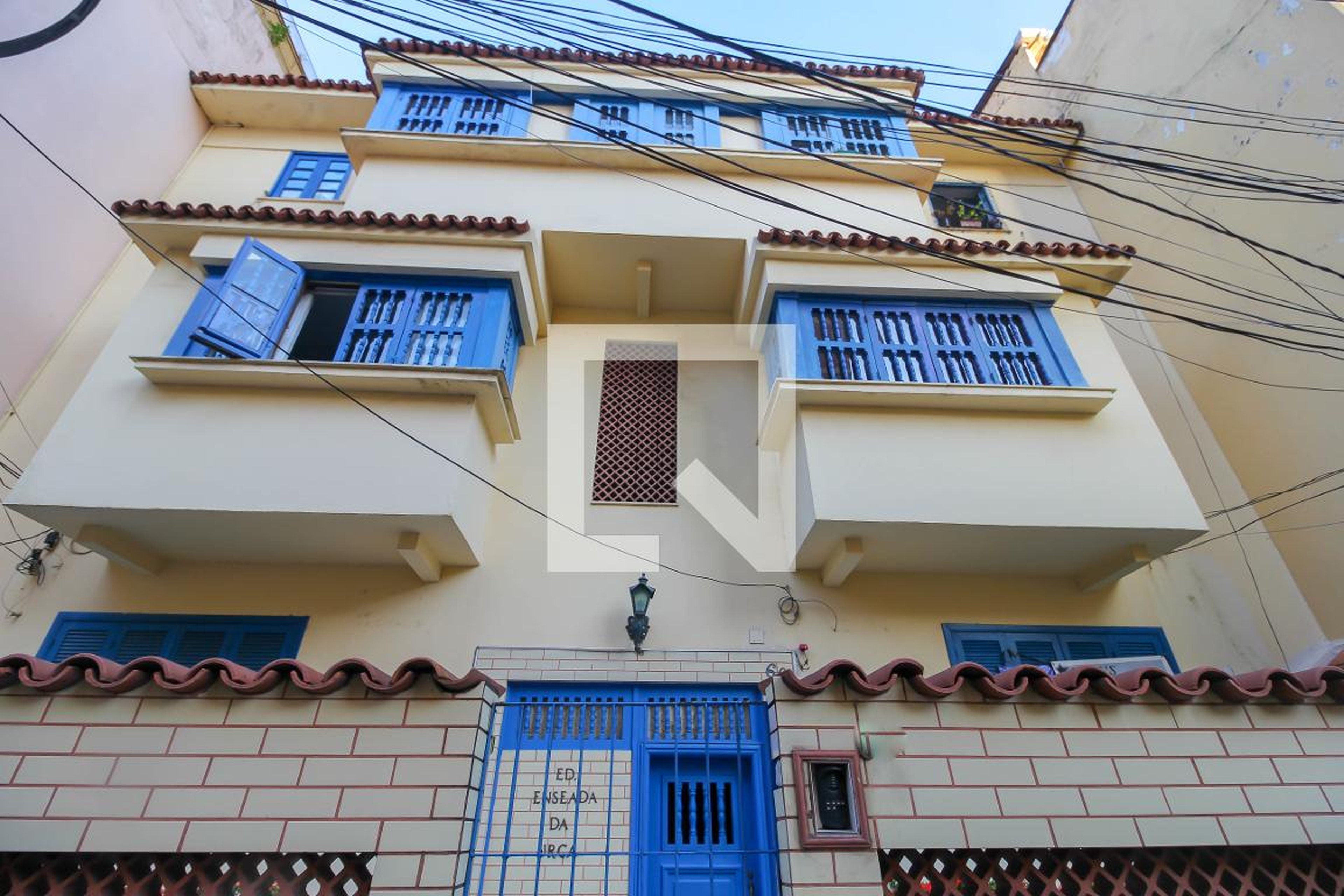 Fachada do Prédio Condomínio em Rua Marechal Cantuária, 60