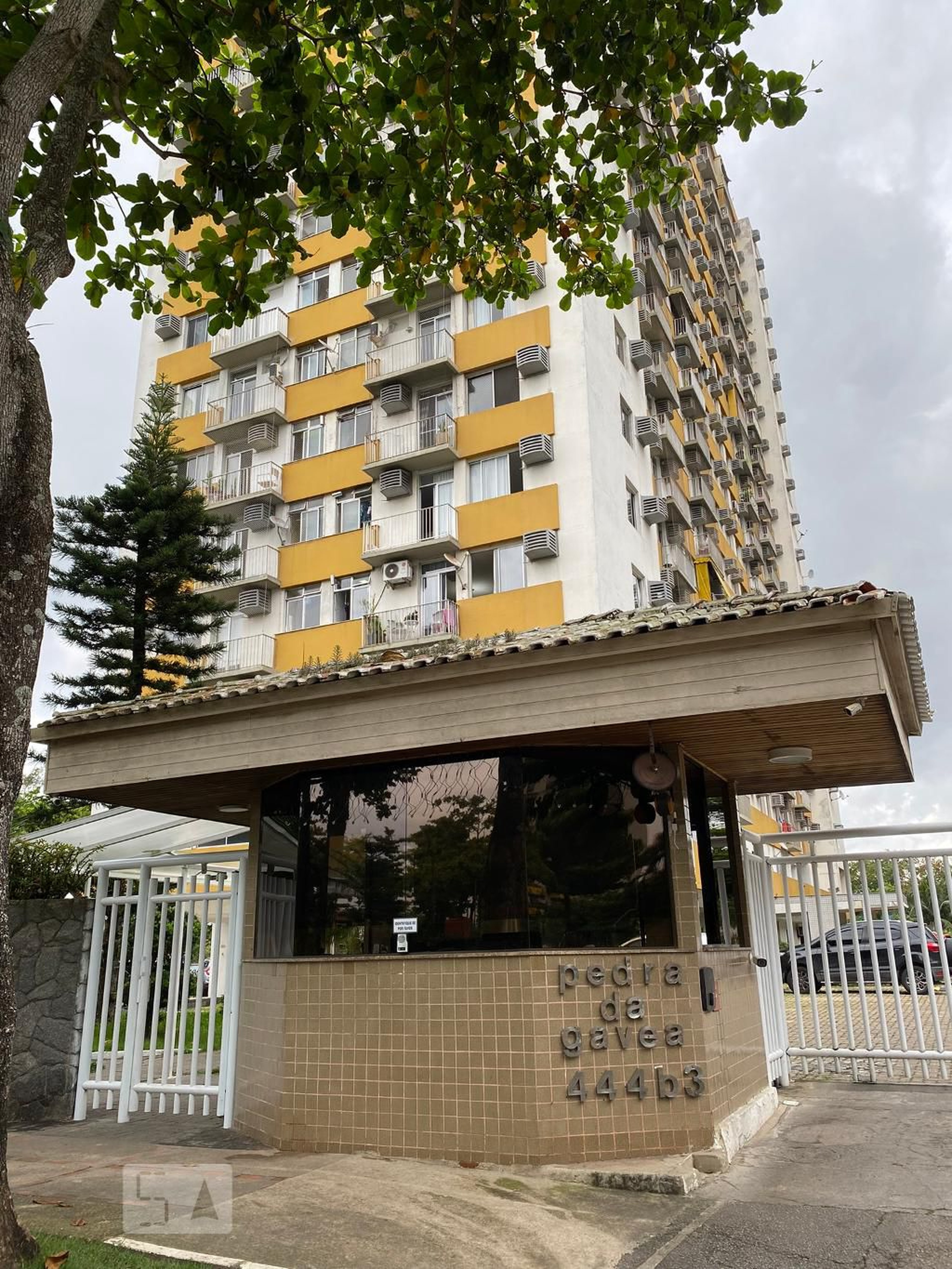 Fachada do condomínio Condomínio Pontões