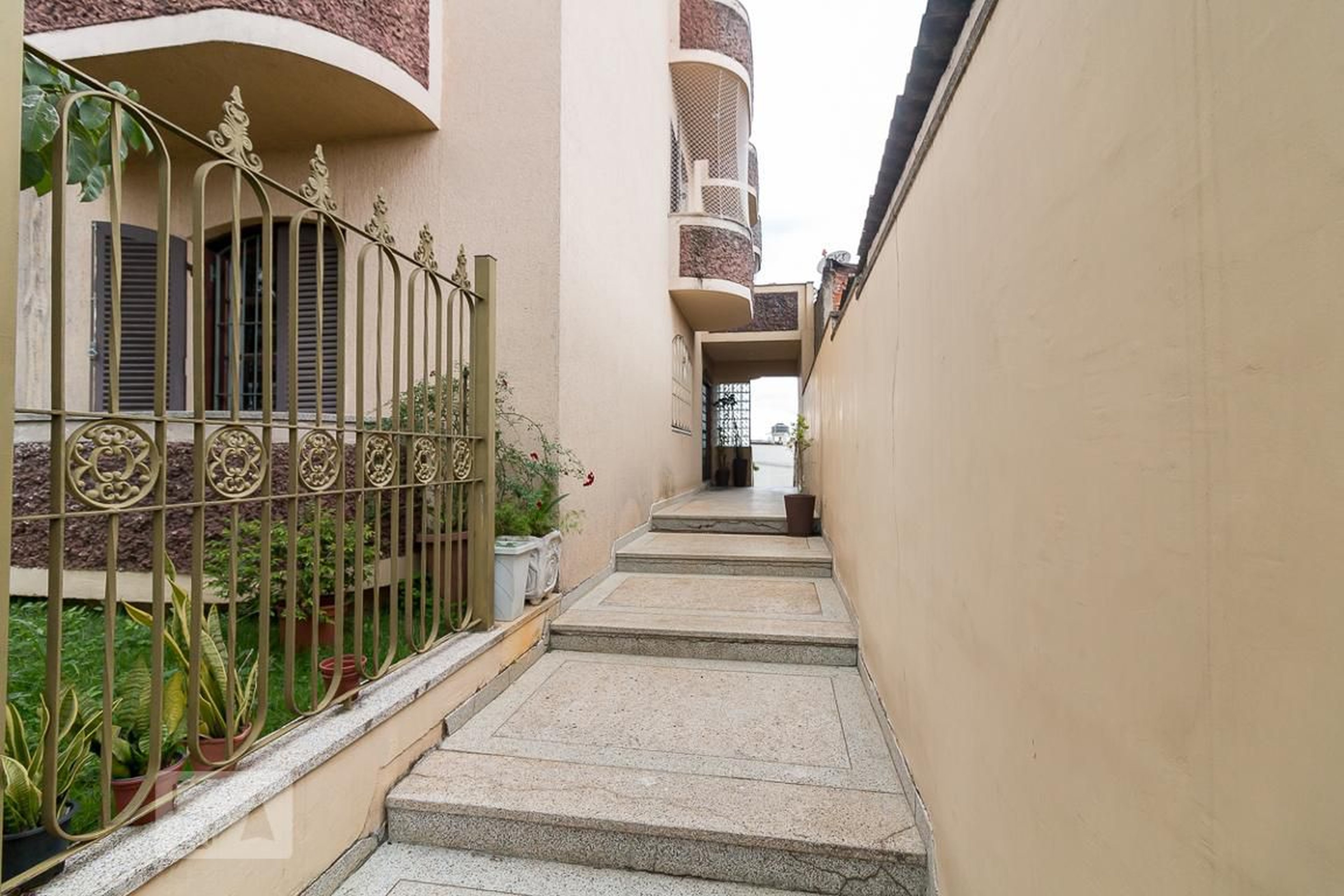 Entrada do prédio - null