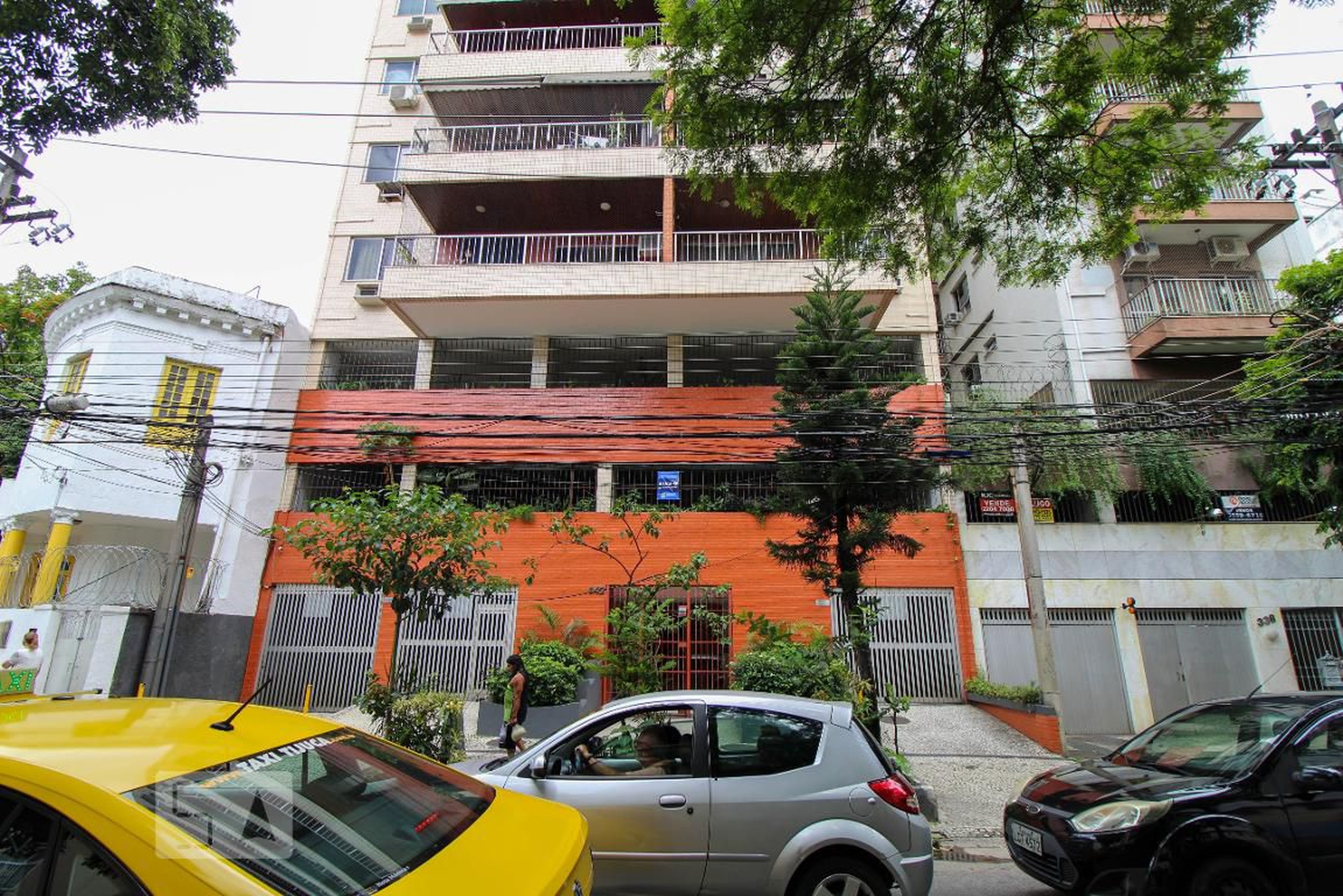 Fachada Edifício Professor Gabizo