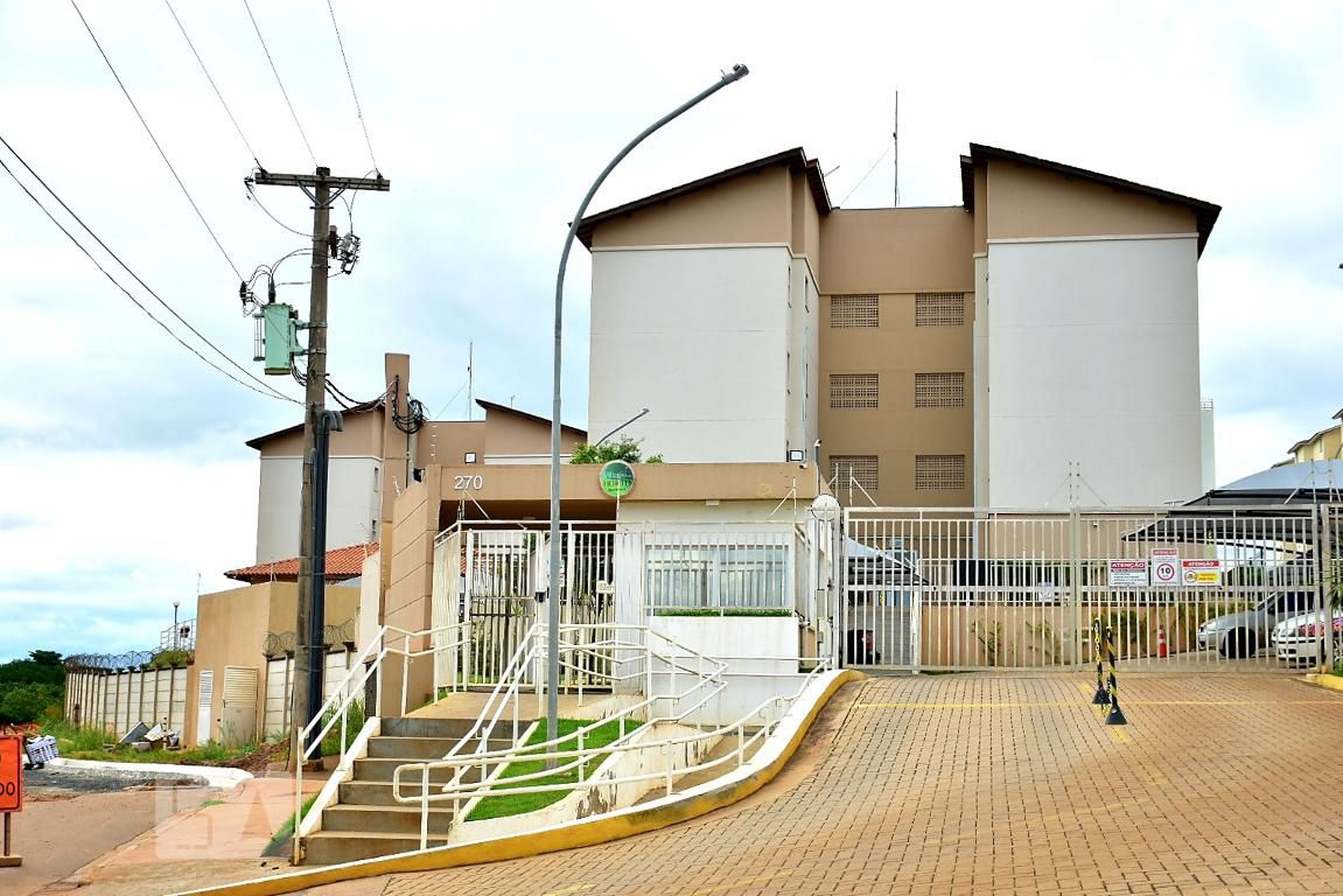 Fachada do Condomínio Condomínio Villagio do Horto