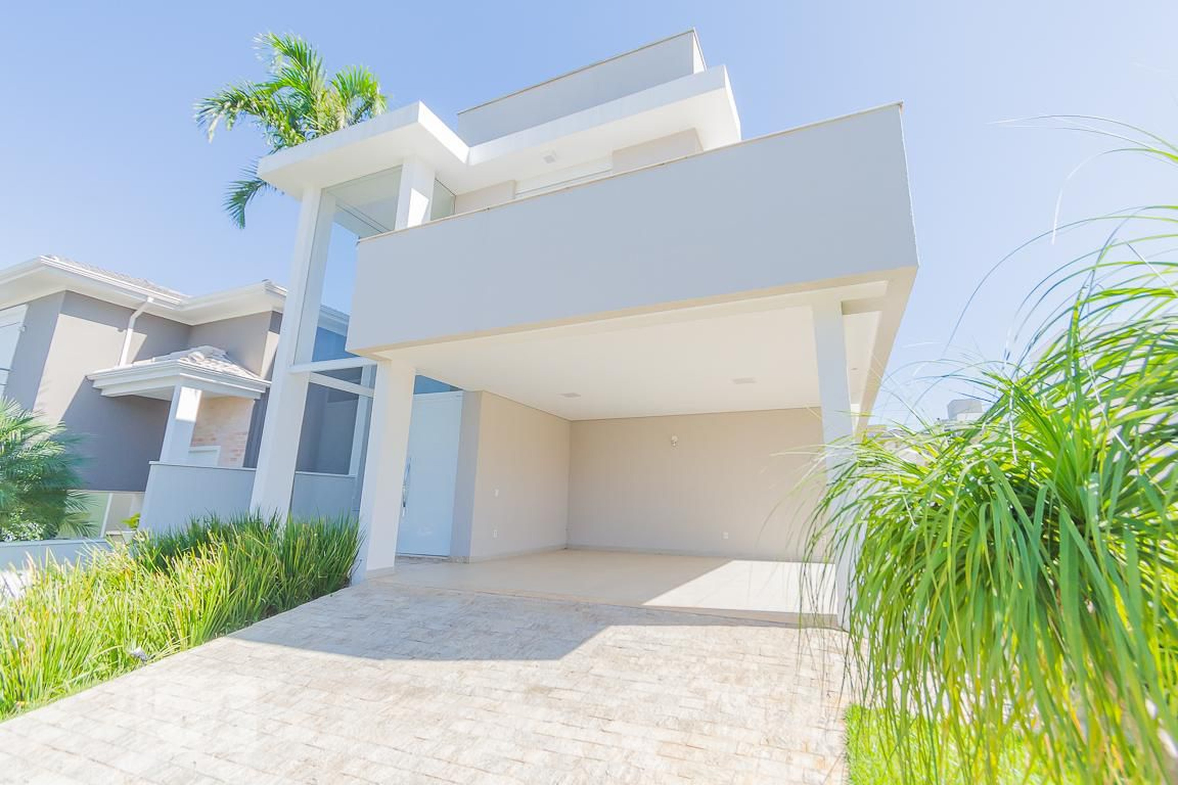 Fachada Condomínio em Rua Abilio Luz, 153