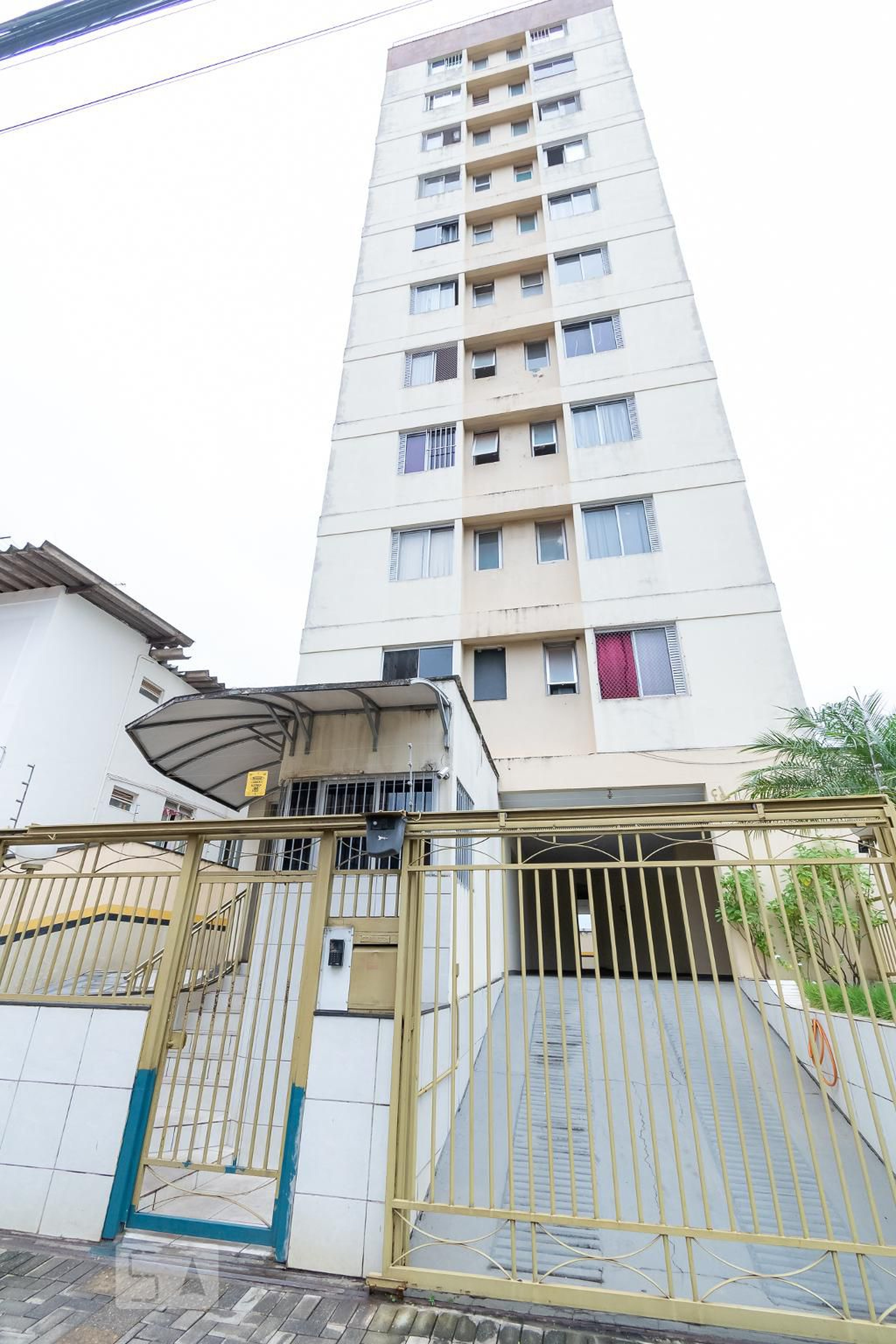 Fachada Condomínio em Rua 236, 1