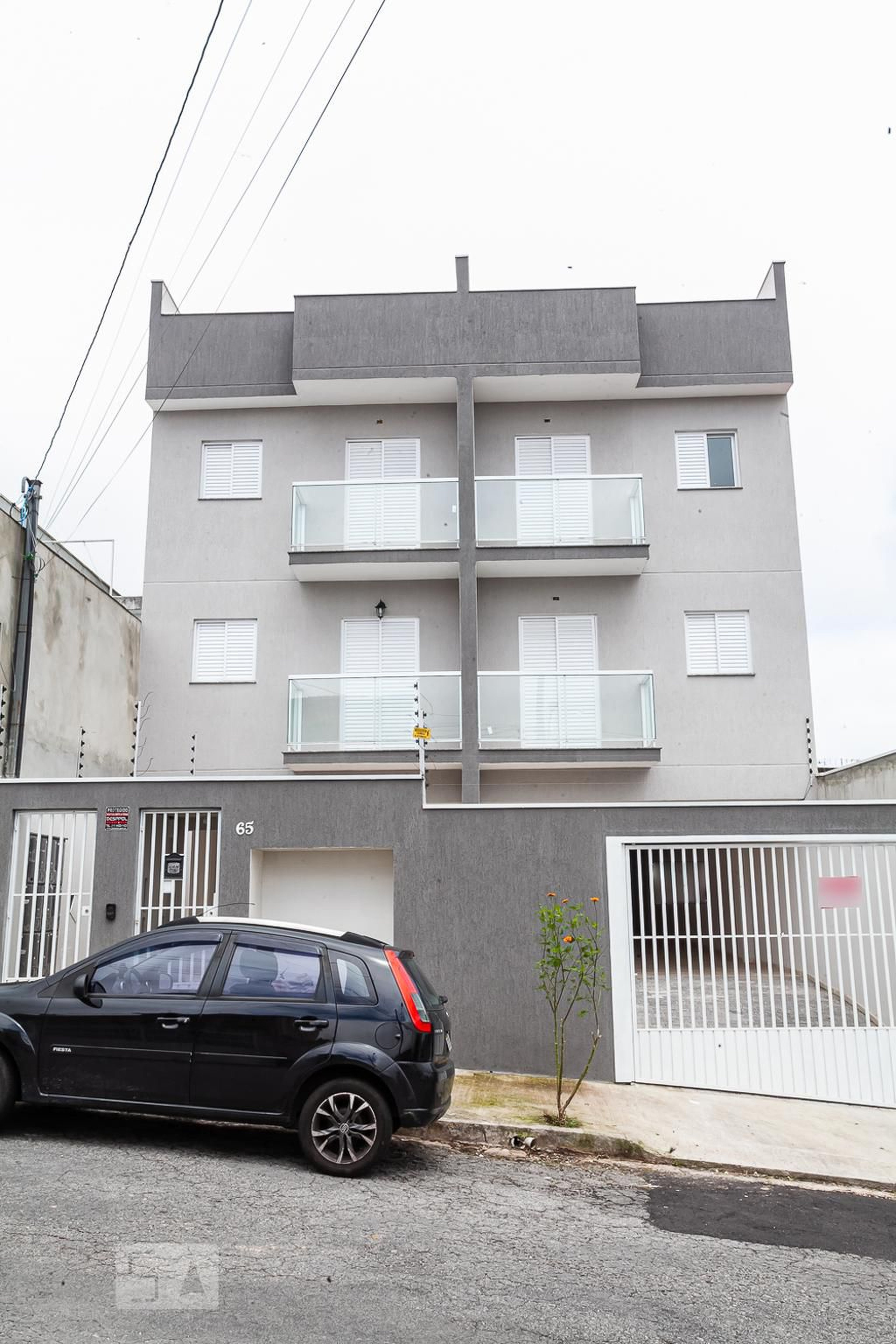 Fachada Condomínio em Rua Jaguariuna, 65