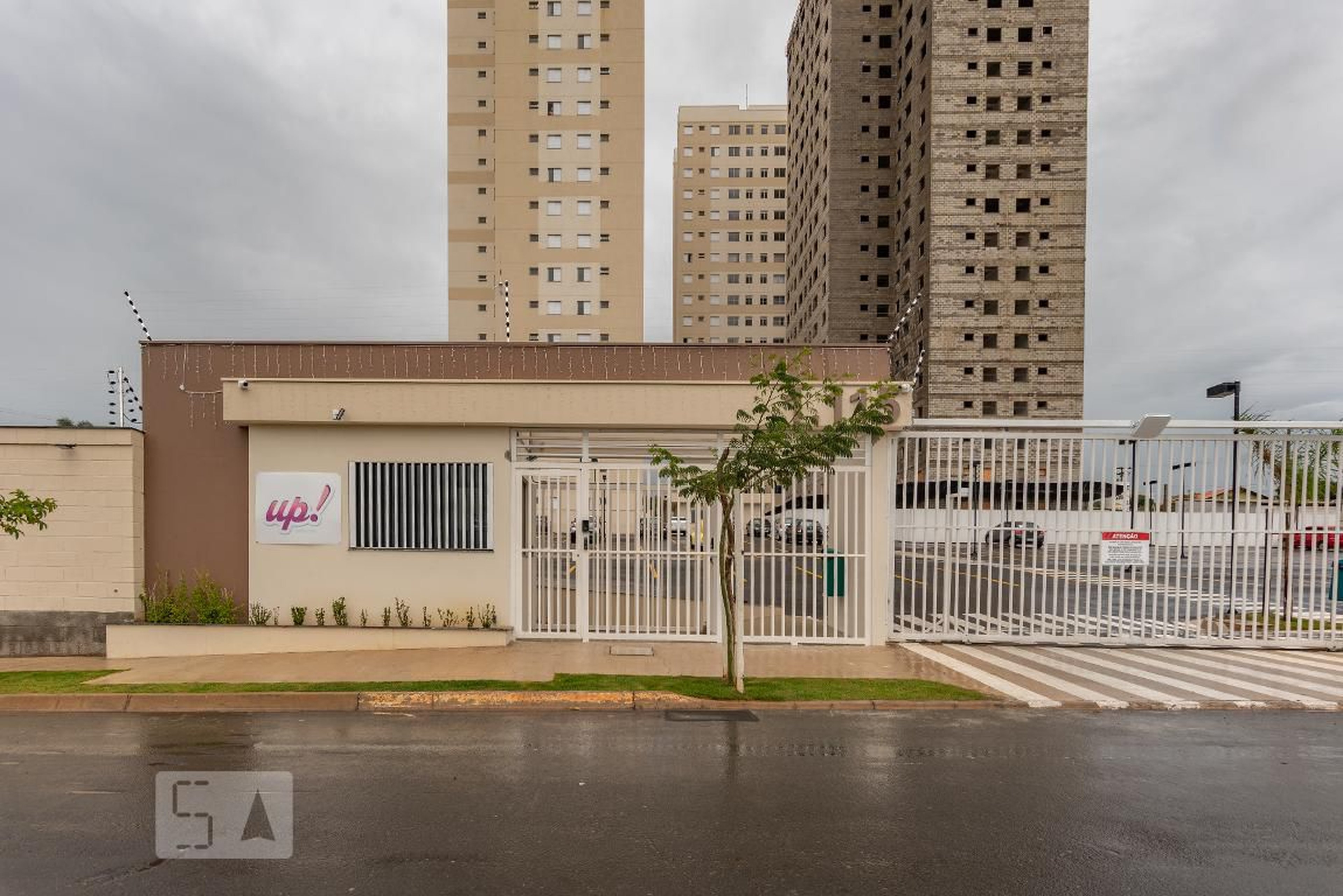 Fachada do Condomínio Condomínio Up