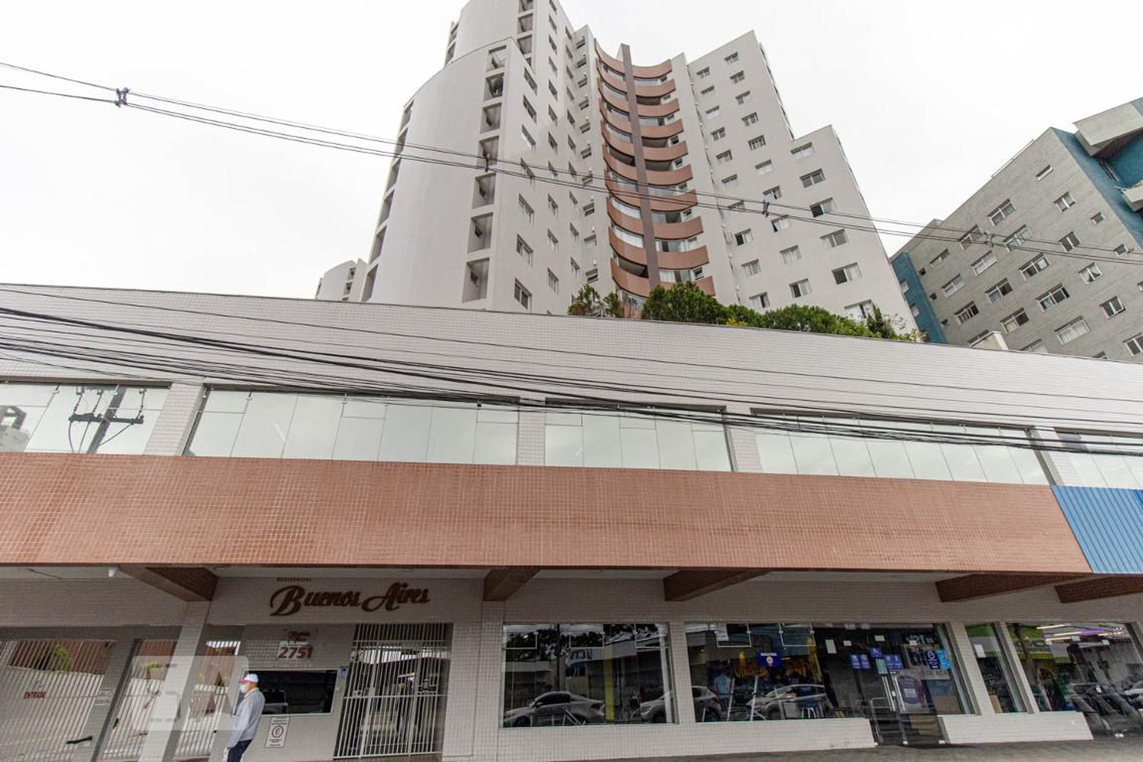 Fachada do Condomínio Edifício Buenos Aires