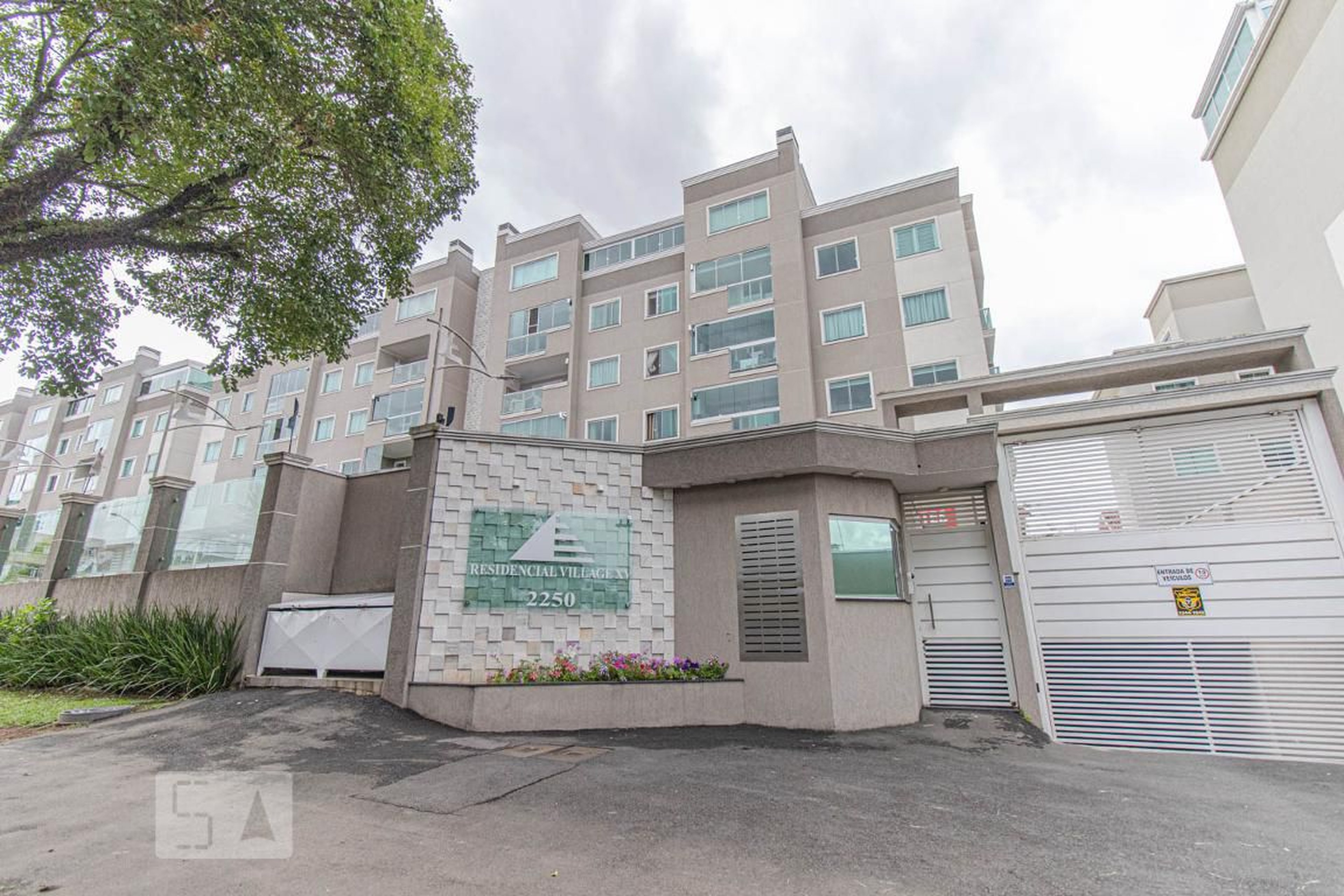 Fachada do Condomínio Condomínio Village XV  Steidel