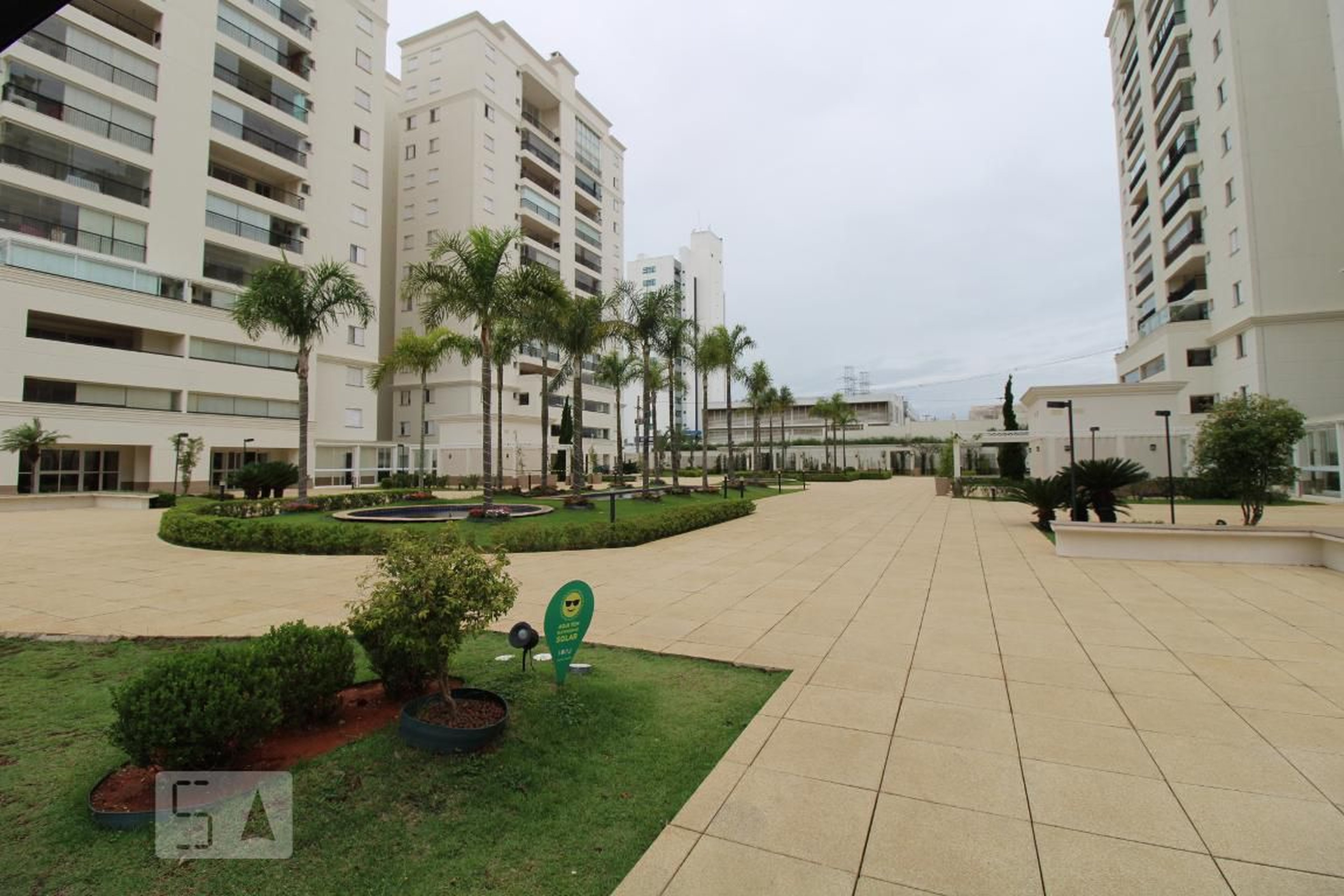 Fachada do Condomínio Condomínio Breeze Family Club
