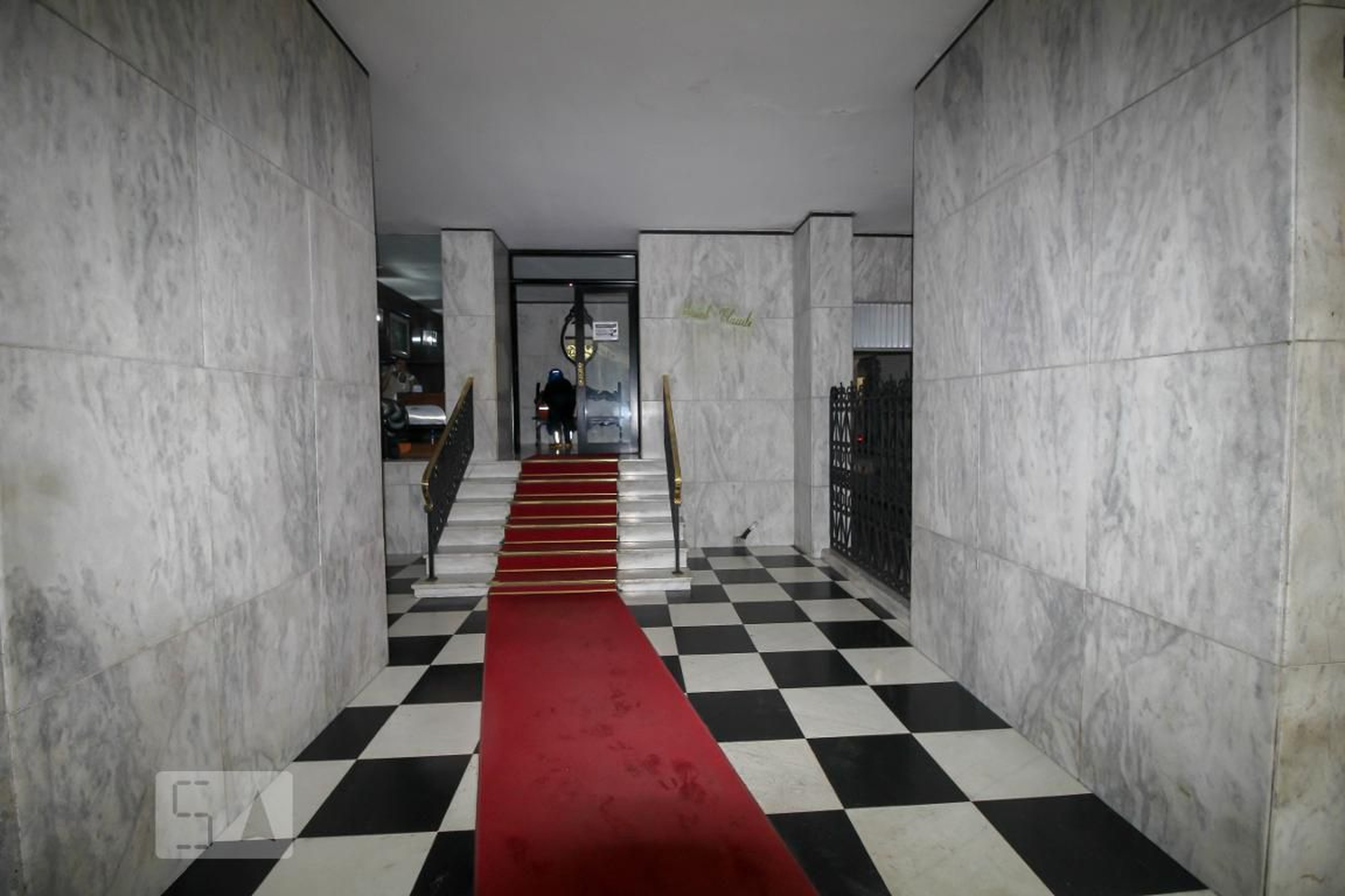 Entrada do Prédio - Edificio Saint Claude