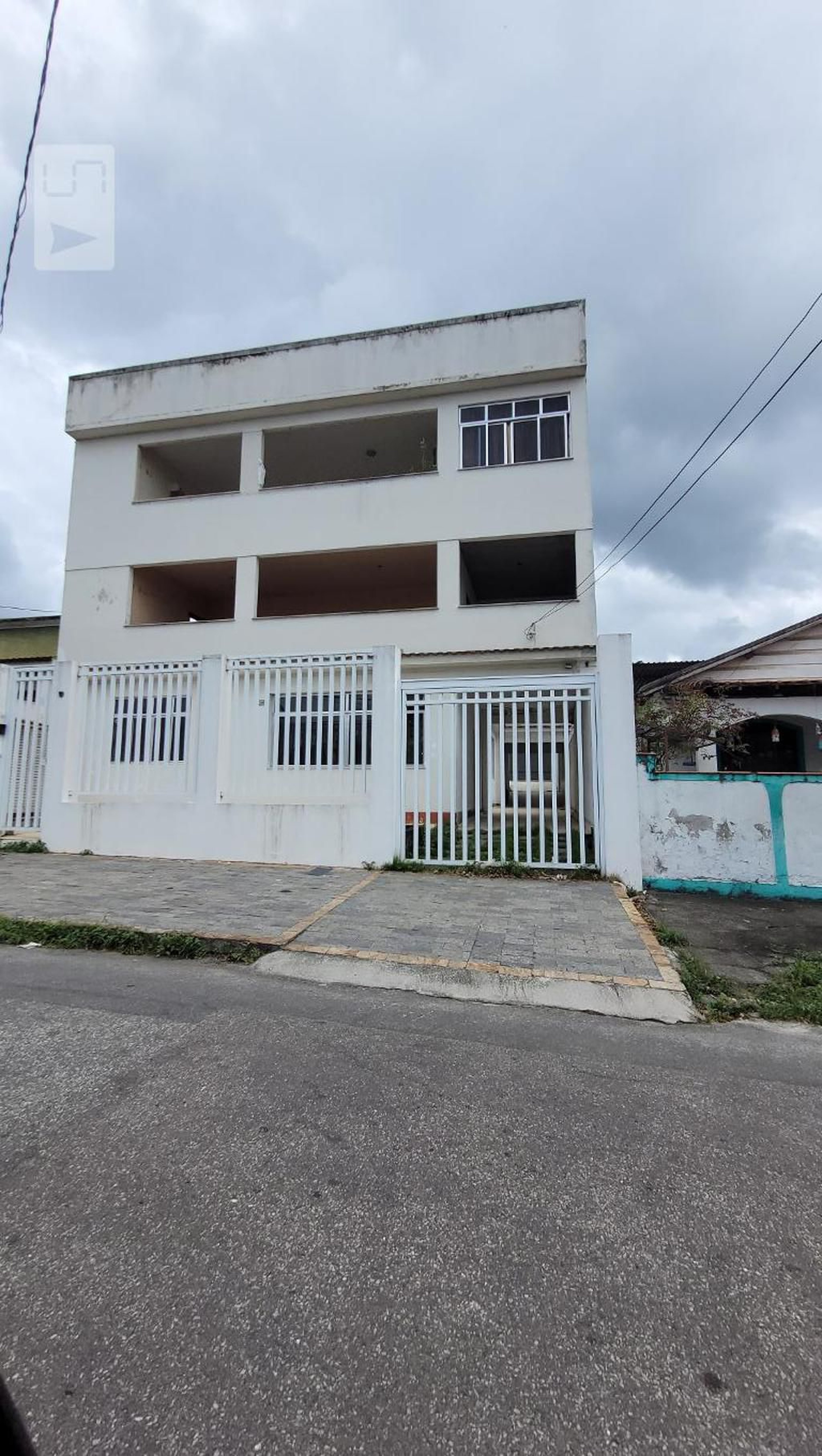 Fachada Condomínio em Rua Olímpio de Castro, 305