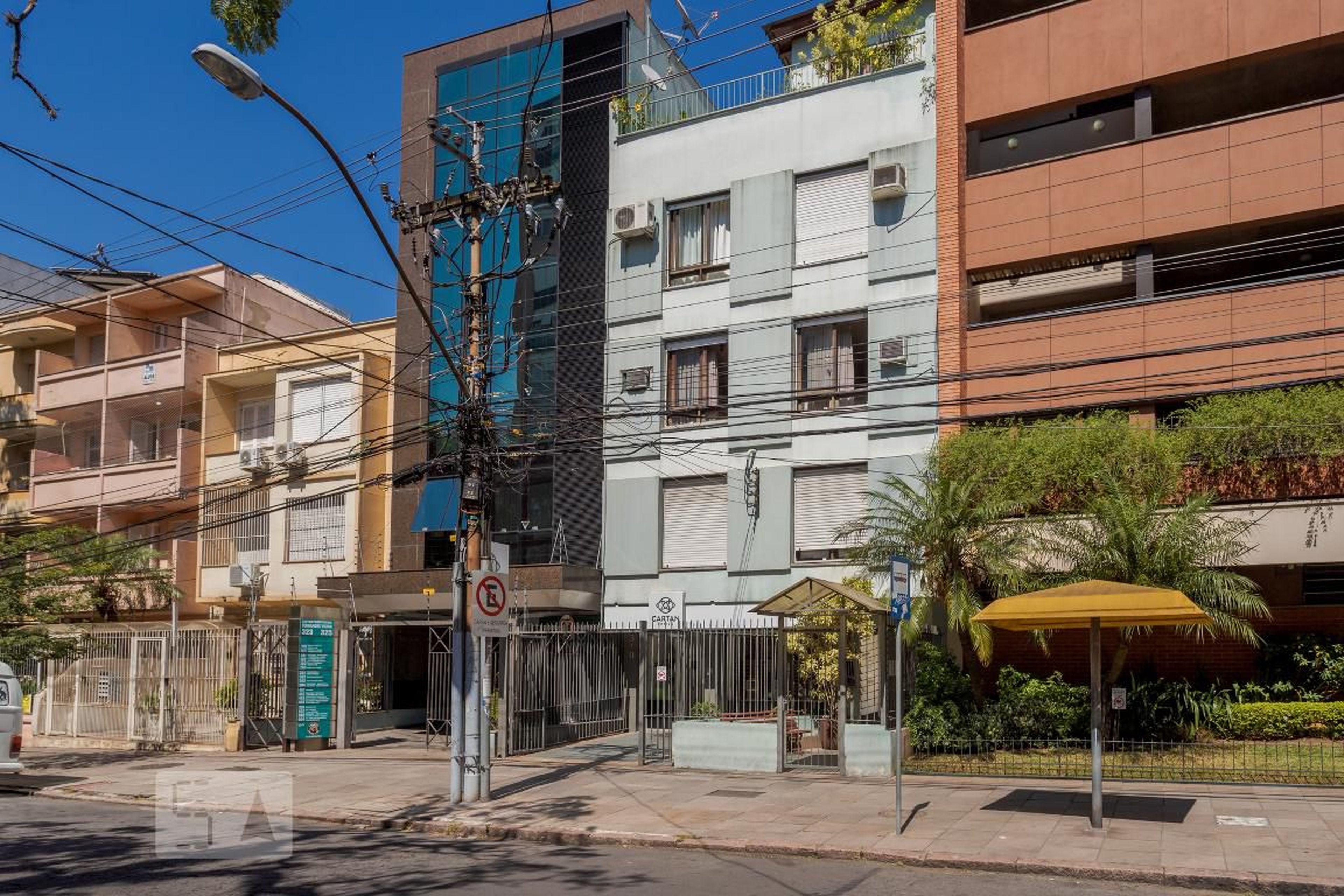 Fachada Condomínio em Rua Fernandes Vieira, 317