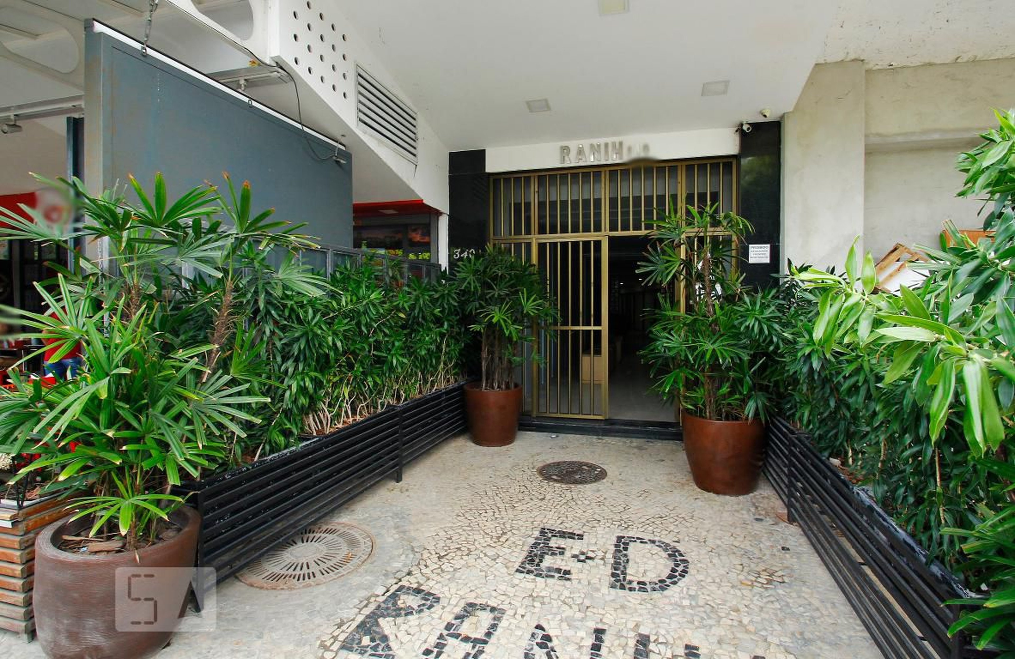 Entrada do Prédio - Ranih