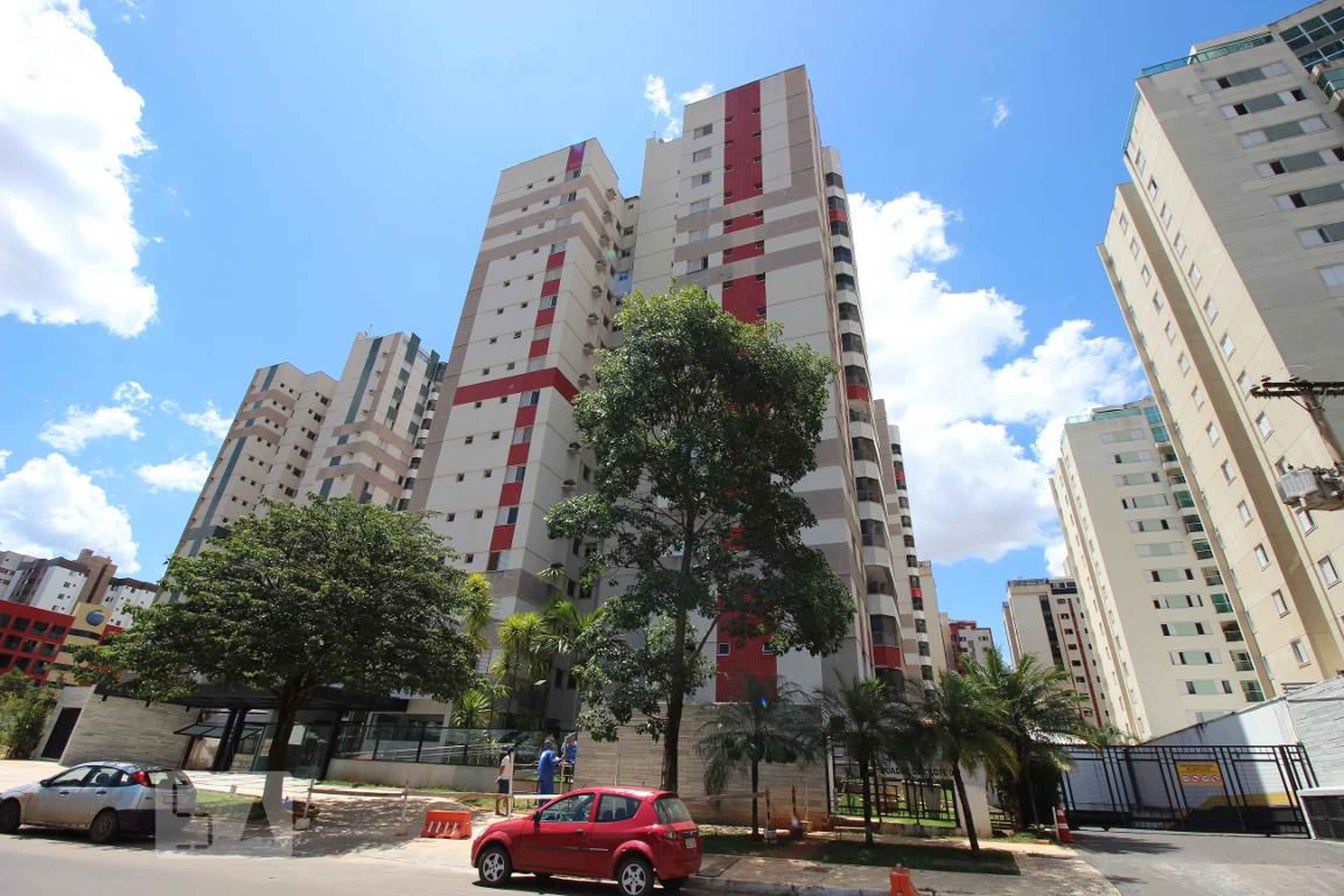 Fachada Condomínio em Quadra 203, 3