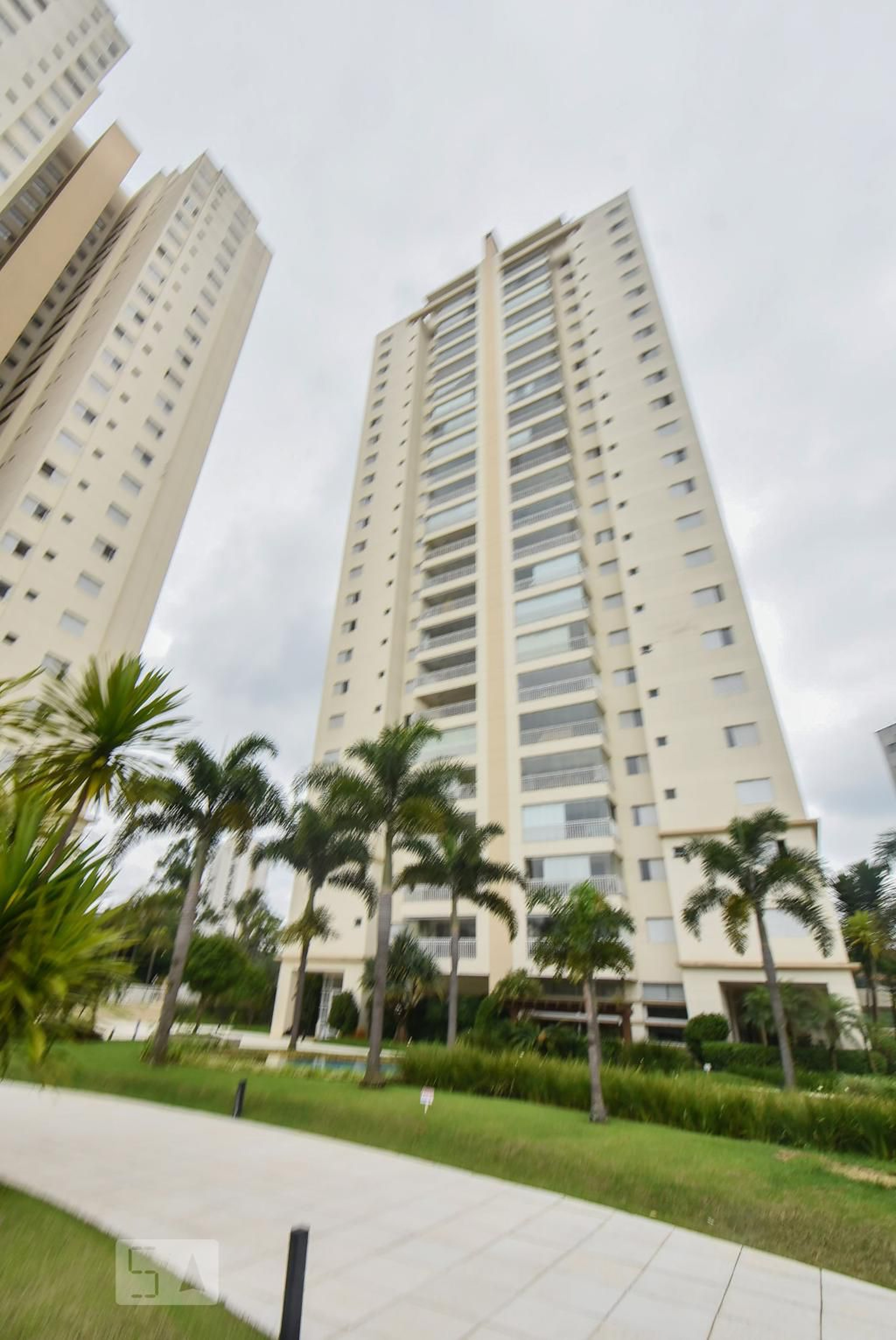 Prédio Condomínio Poema Granja Julieta