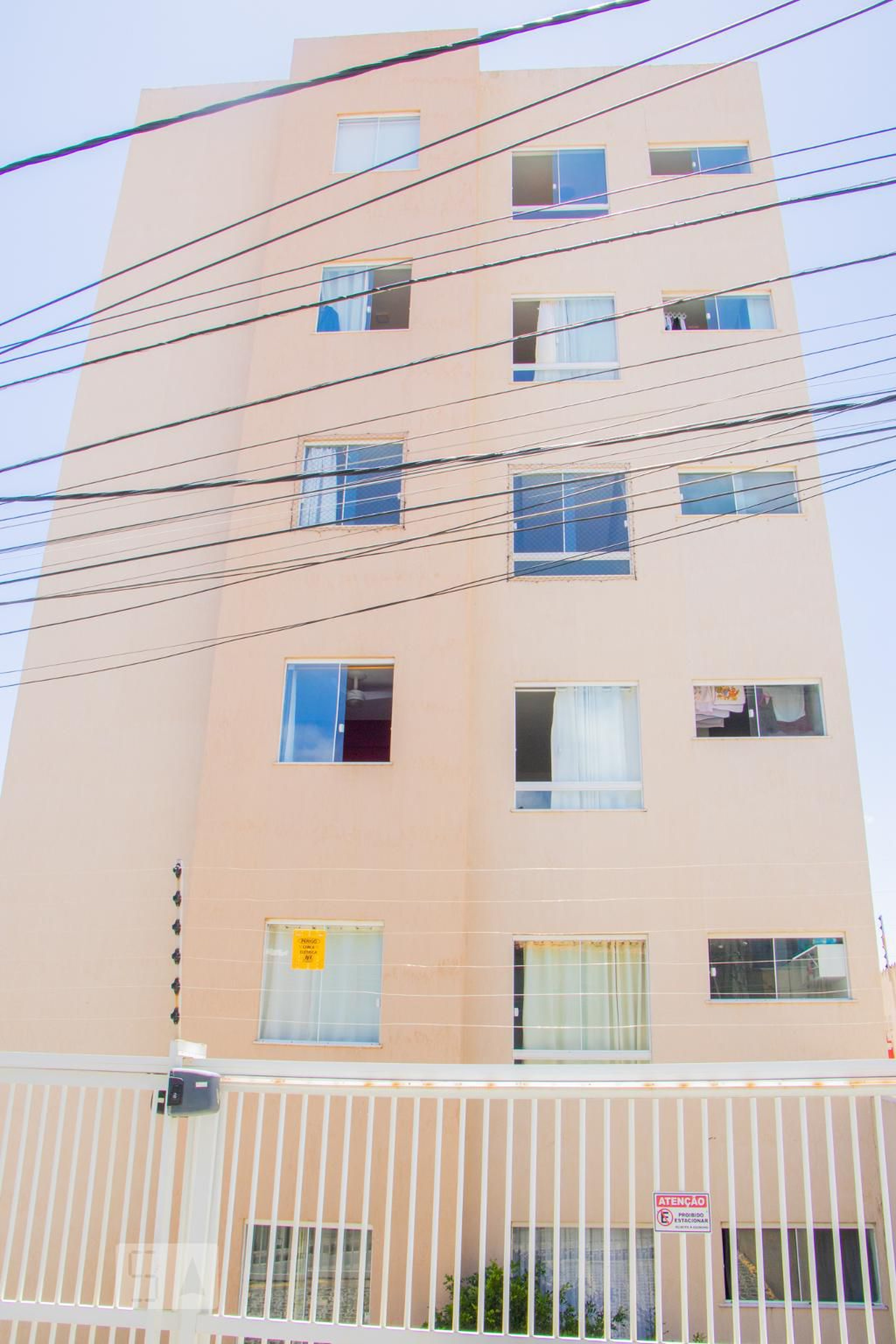 Fachada Condomínio em Rua Barros Pímentel, 317