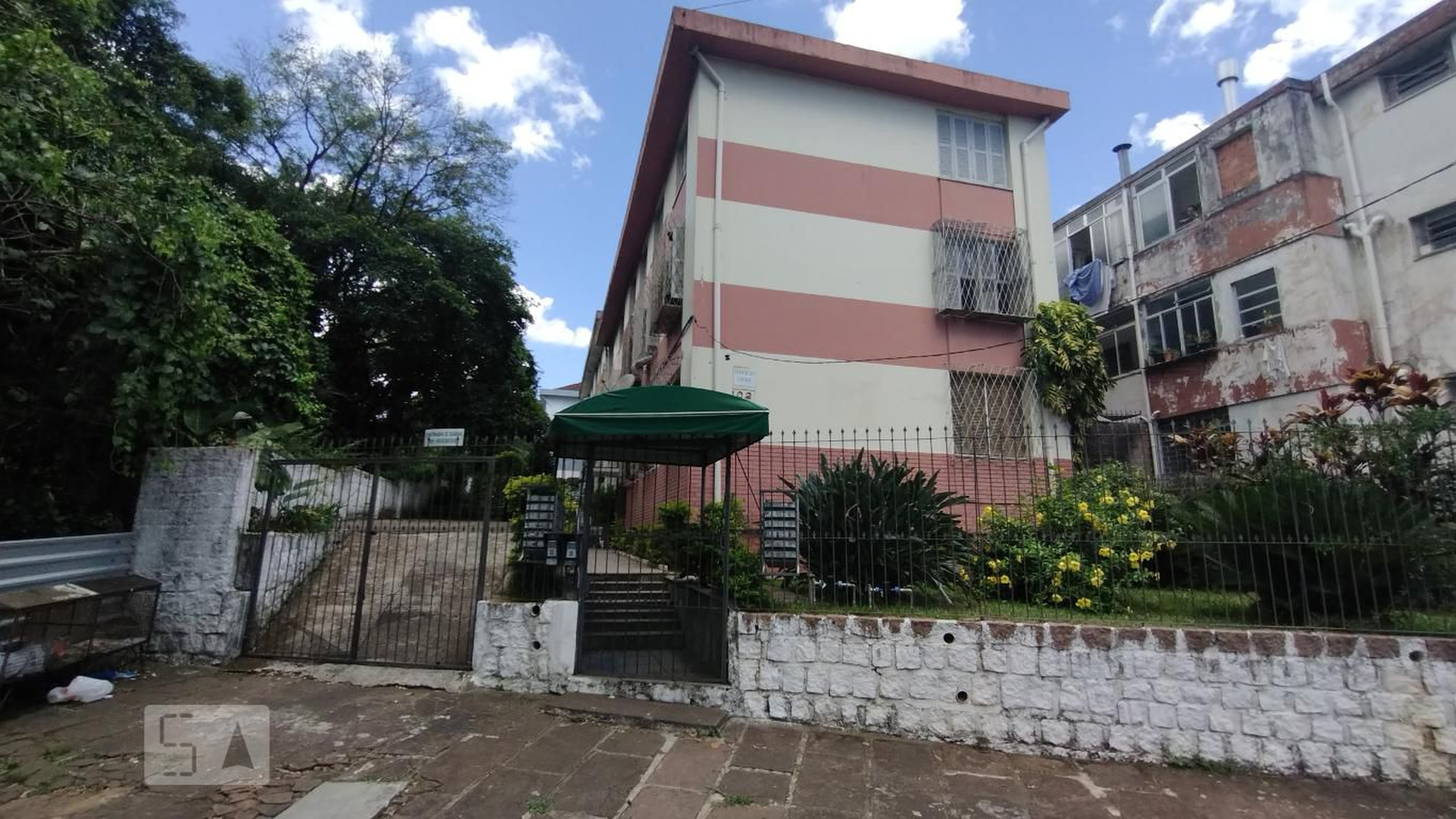 Fachada do Condomínio Condomínio em Rua Engenheiro Antônio Carlos Tibiriçá, 112