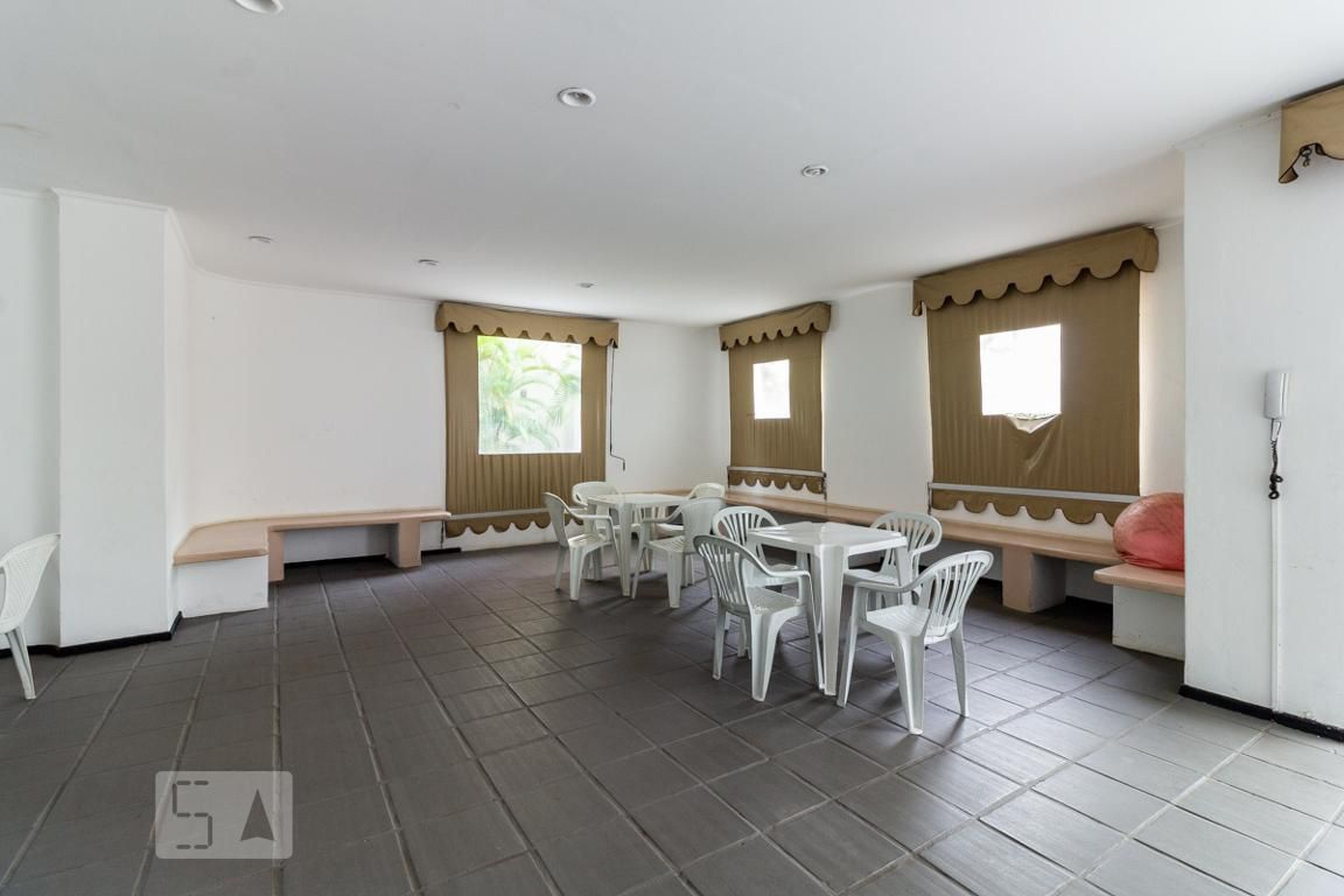 Salão de Festas - Ilha de Córsega