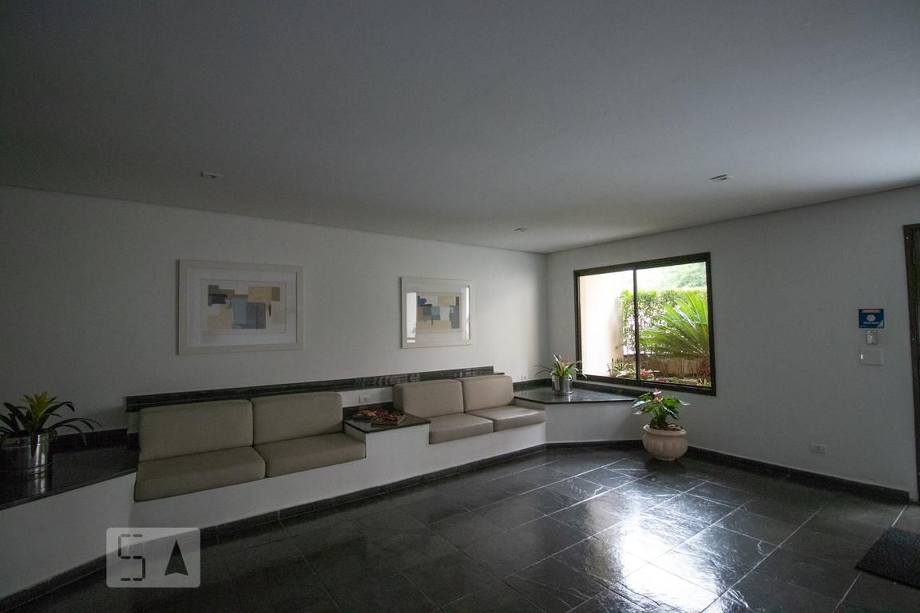 Hall de Entrada - Geranios