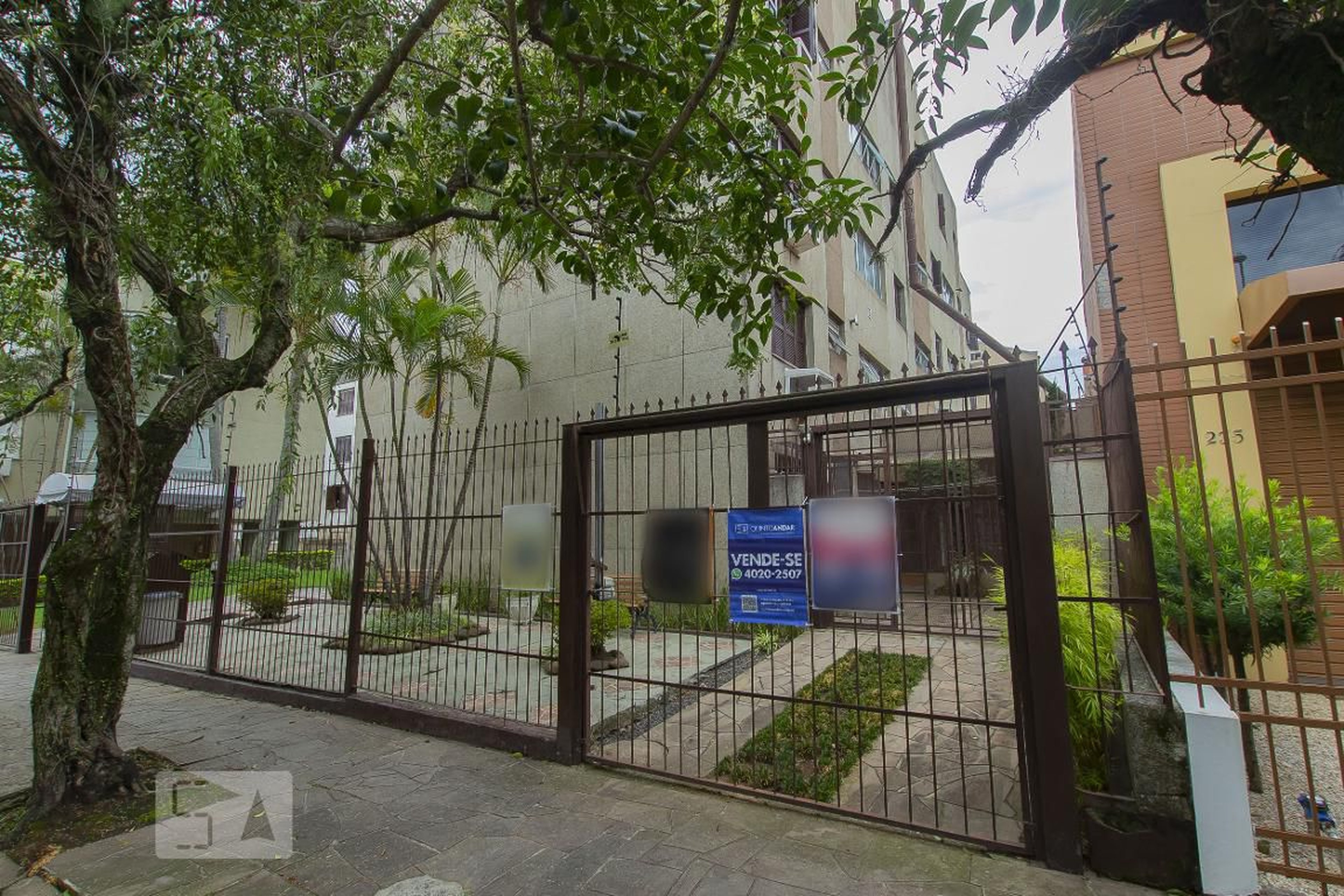 Fachada Condomínio em Rua Rubéns Rosa Guedes, 245
