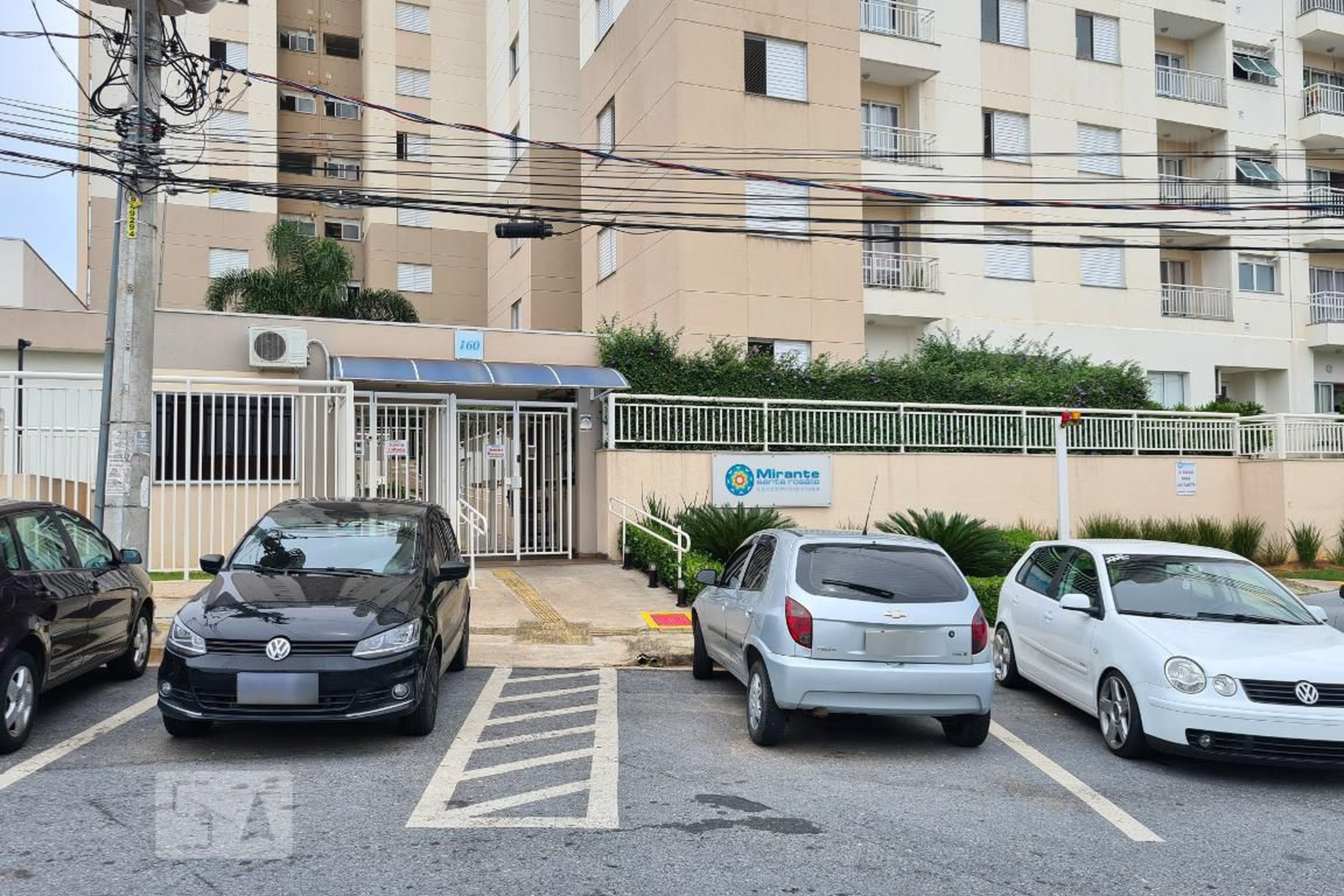 Fachada Condomínio em Rua Professor Luiz de Vasconcelos, 685