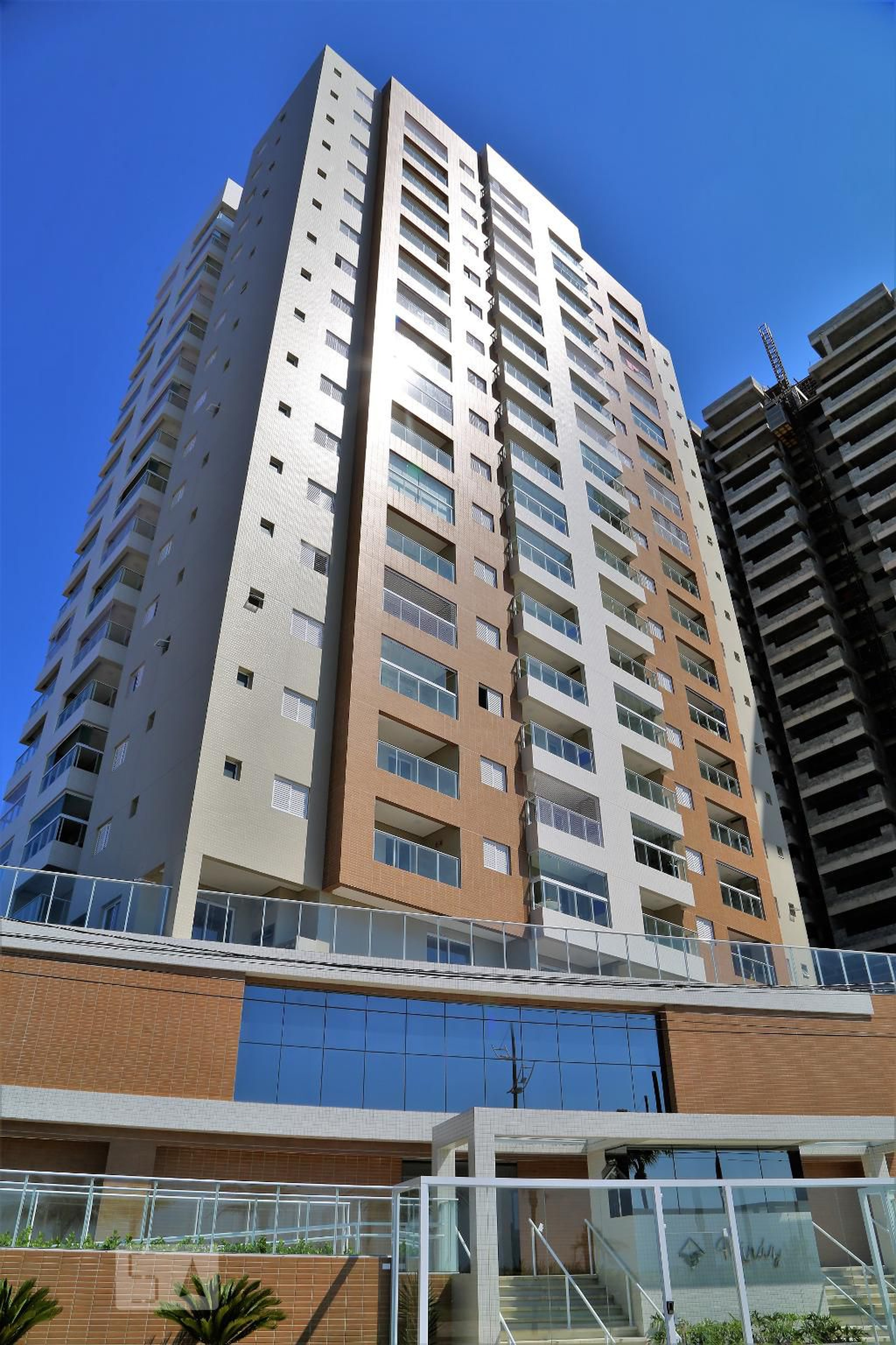 Fachada Condomínio Miraz