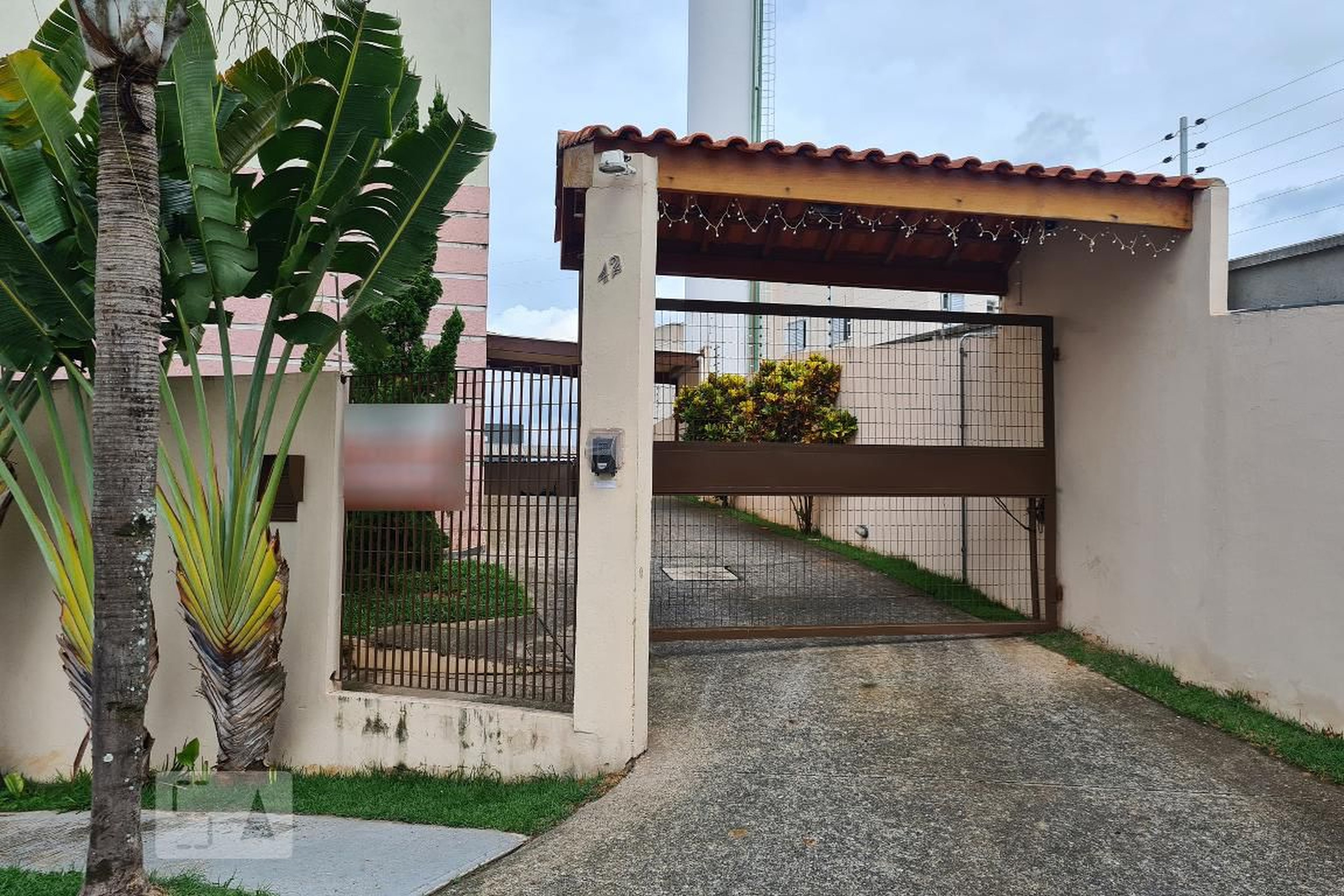 Fachada Condomínio Mirante dos Ovnis