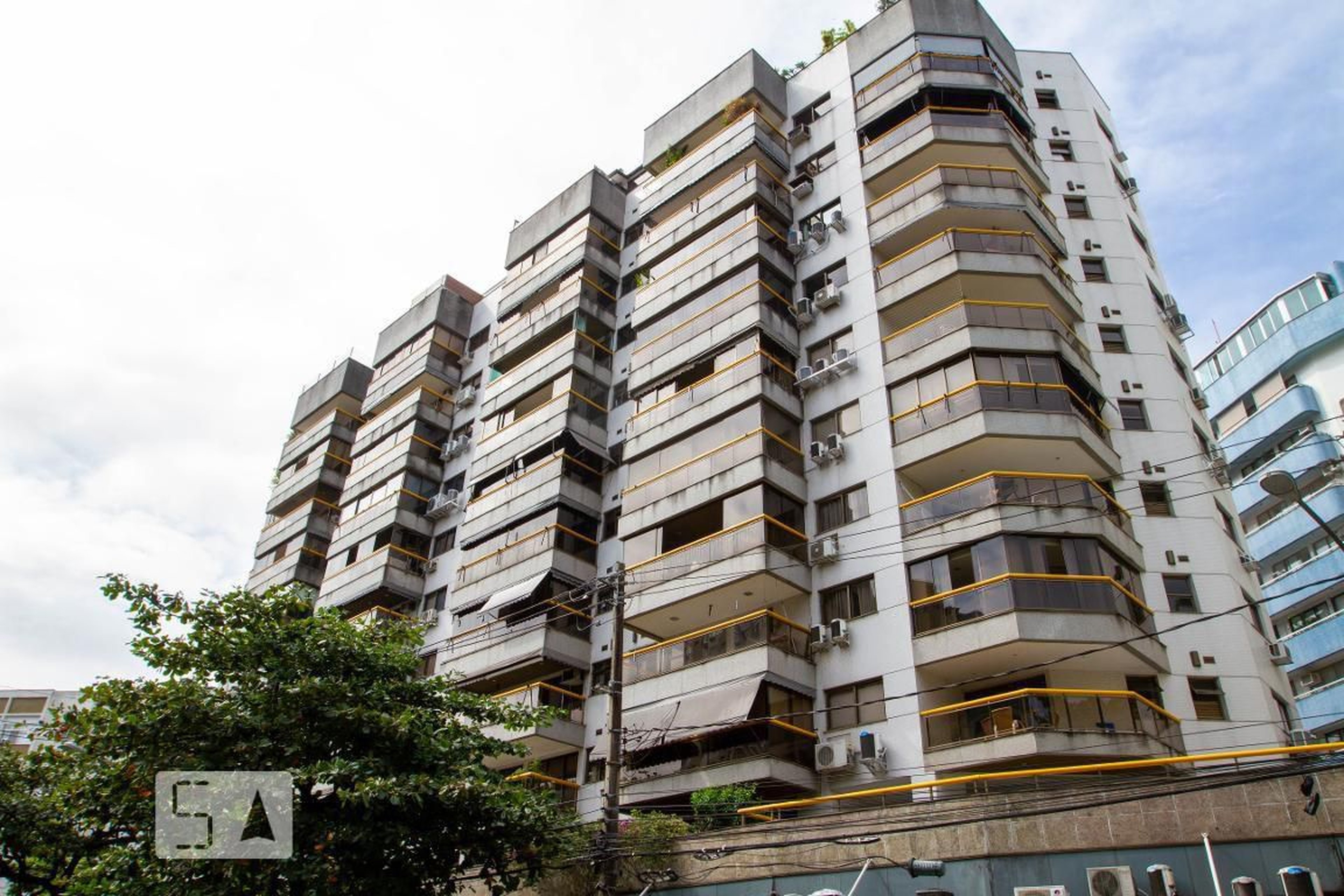 Fachada do Prédio Edificio James Leblon