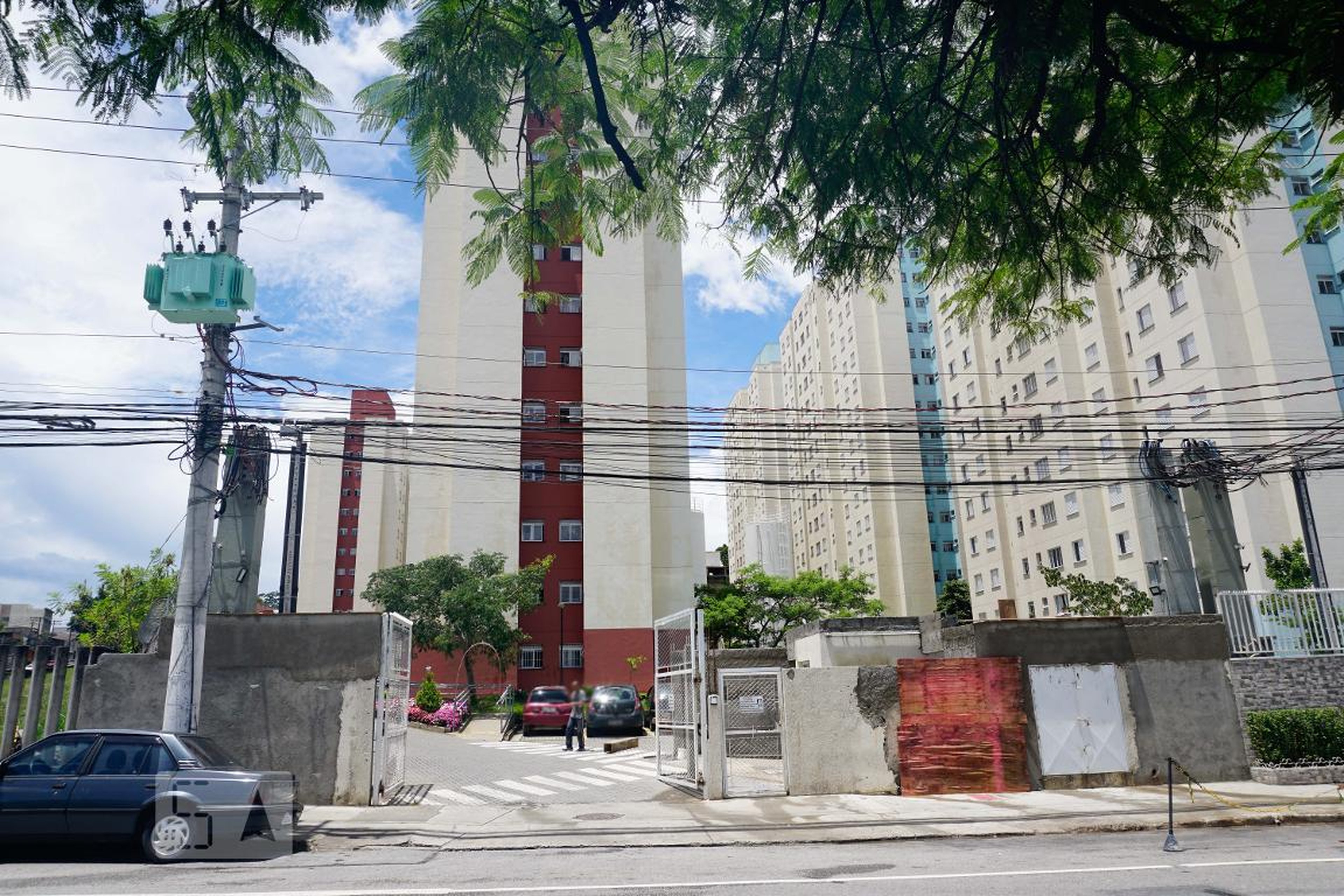 Fachada do Condomínio Condomínio em Avenida Osvaldo Valle Cordeiro, 1360