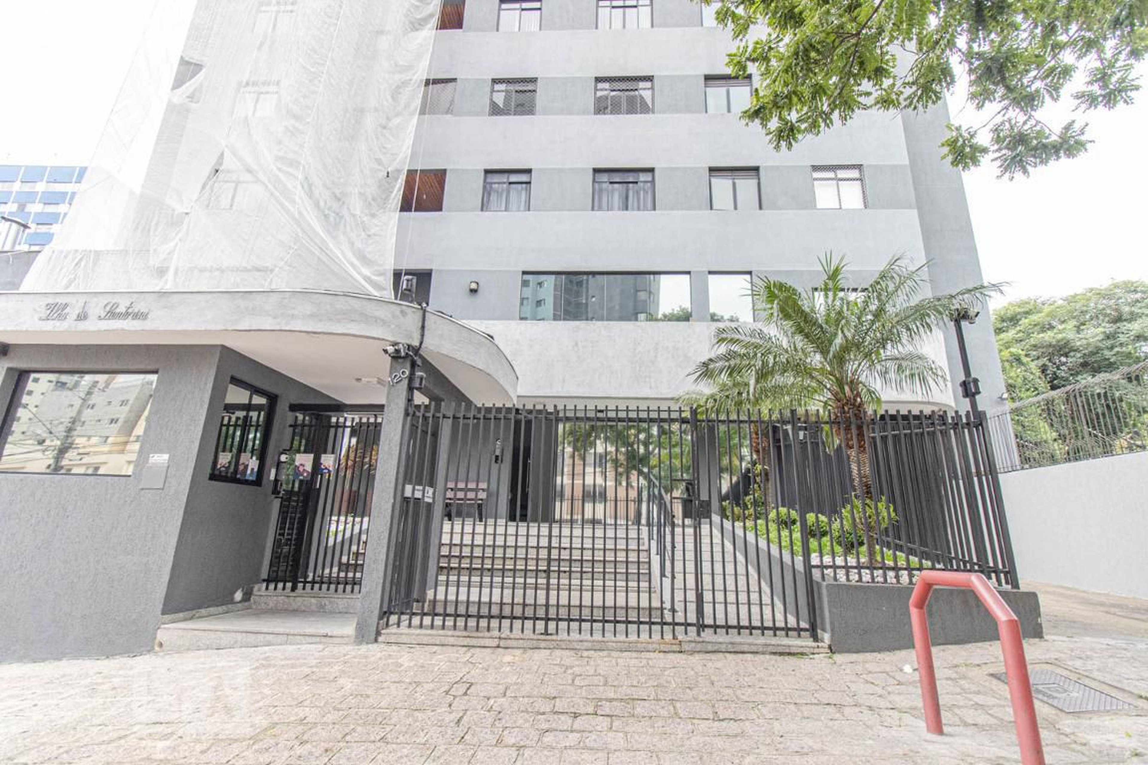 Fachada do Condomínio Condomínio em Rua Arion Niepce da Silva, 120