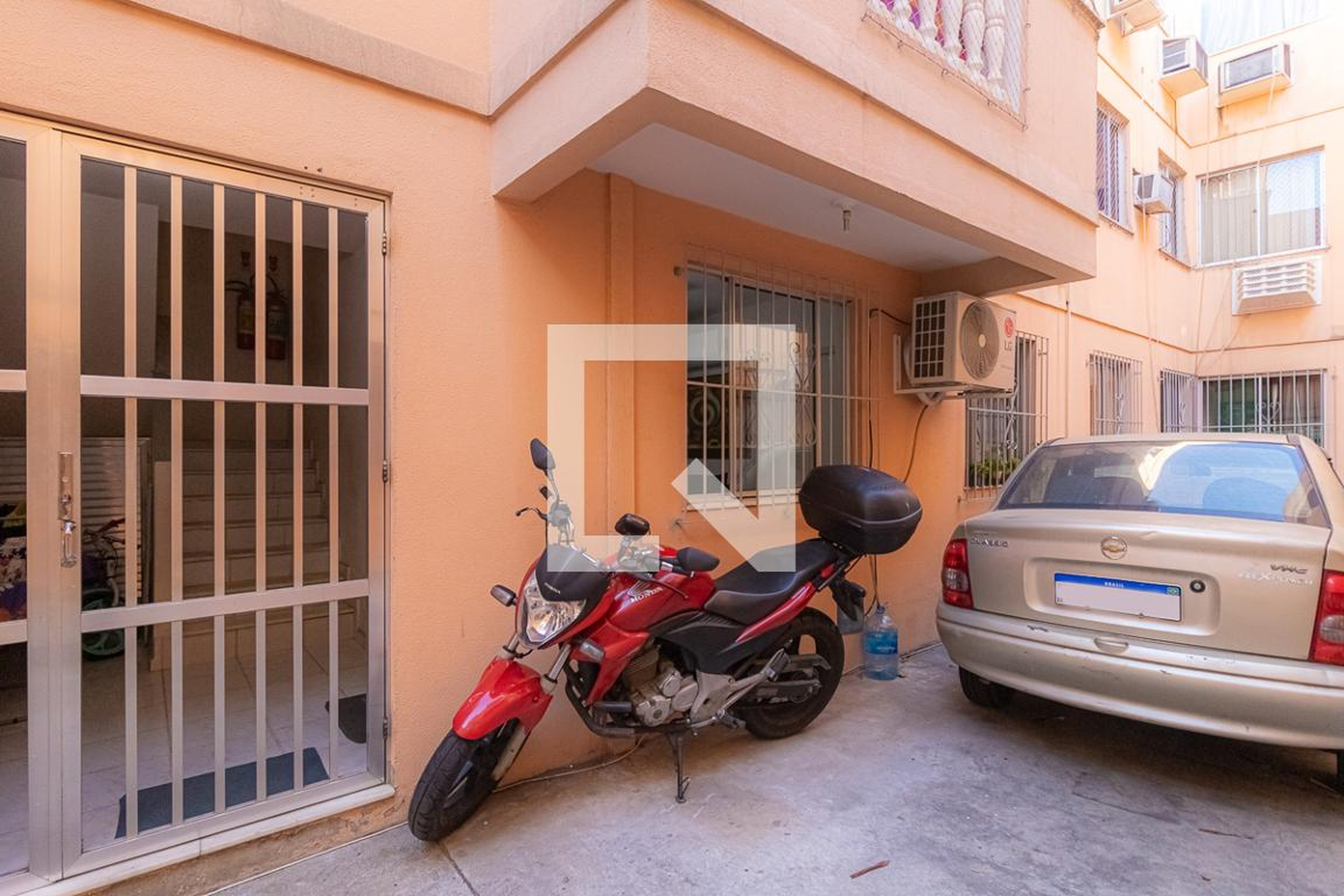 Fachada Condomínio em Rua Vital, 365