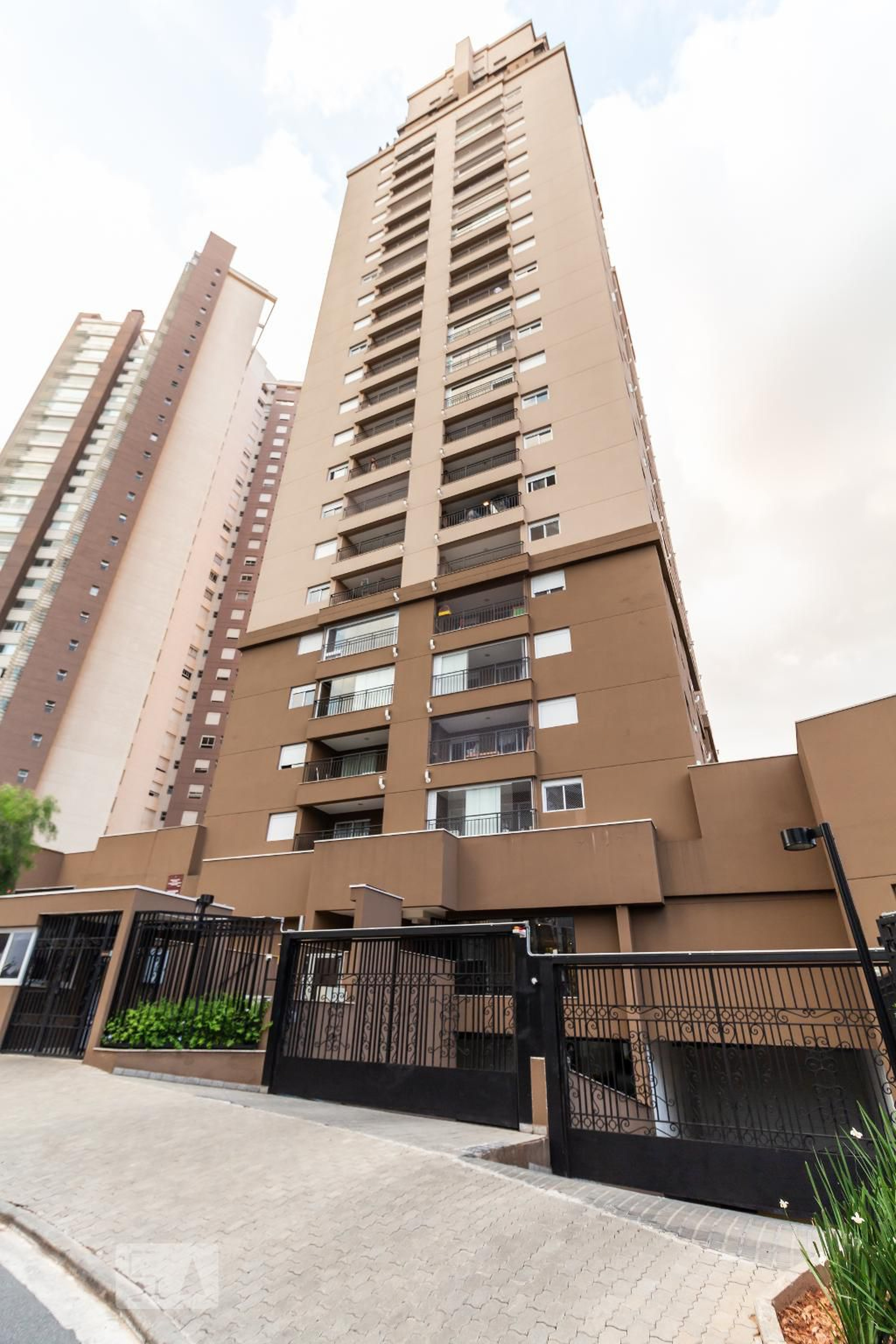 Fachada Condomínio em Avenida Ômega, 264