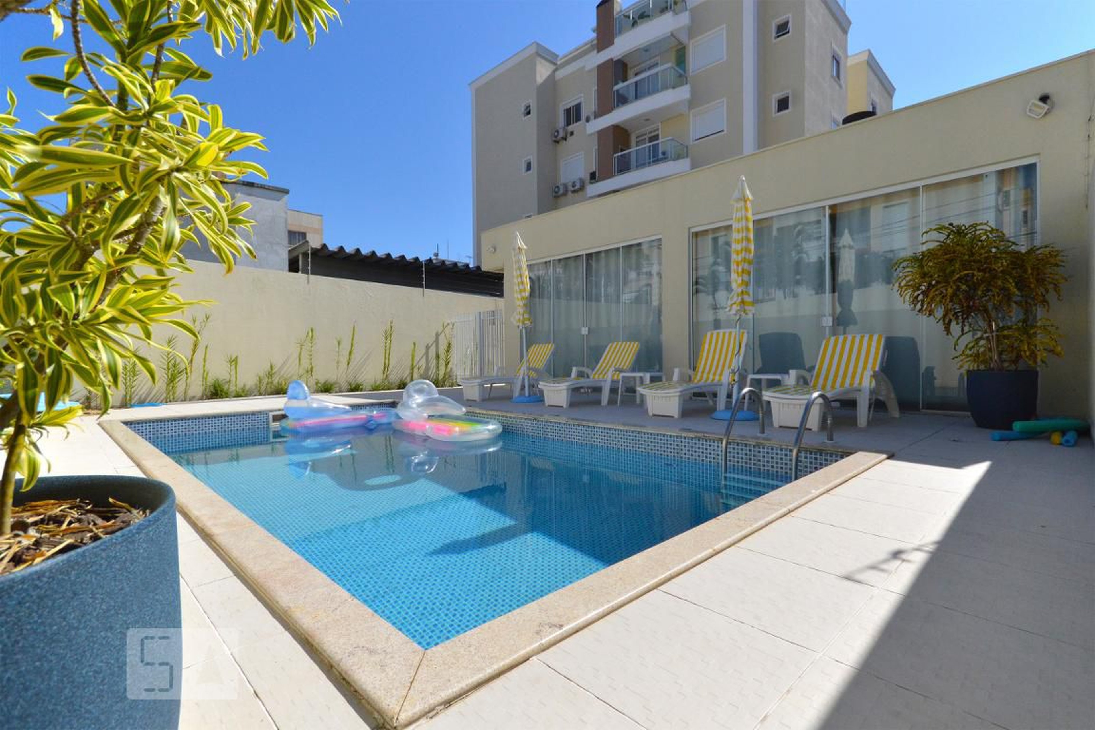 Piscina - Solar das Orquídeas