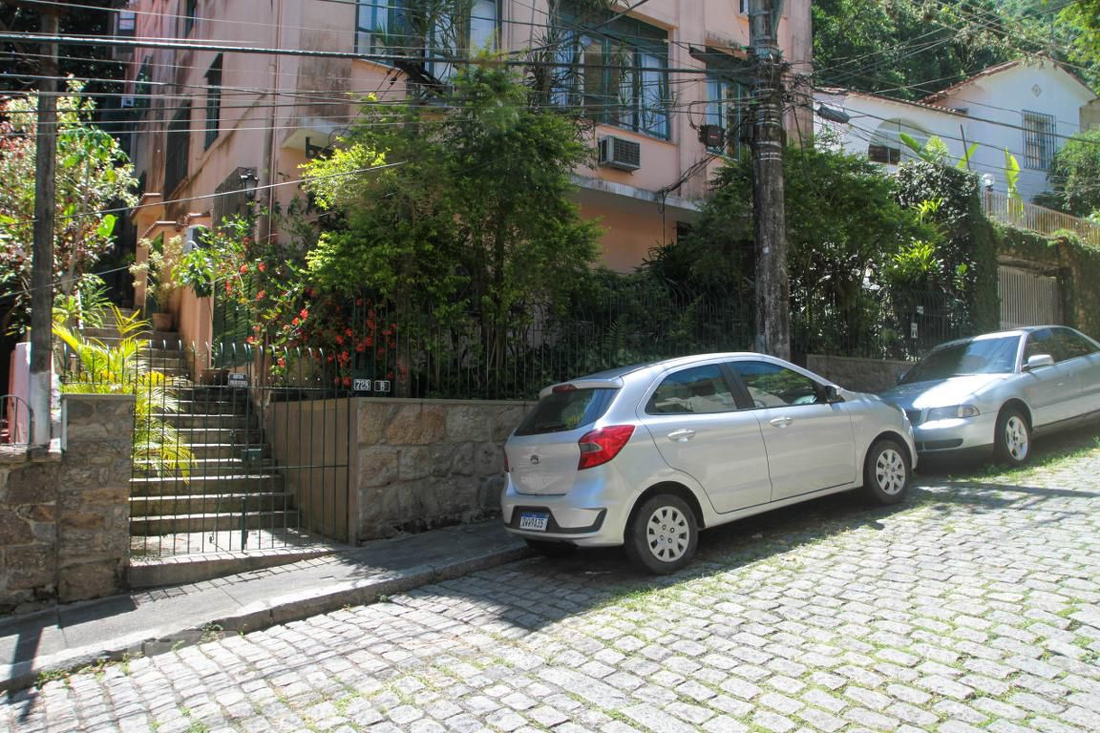 Entrada do Prédio - Nenhum