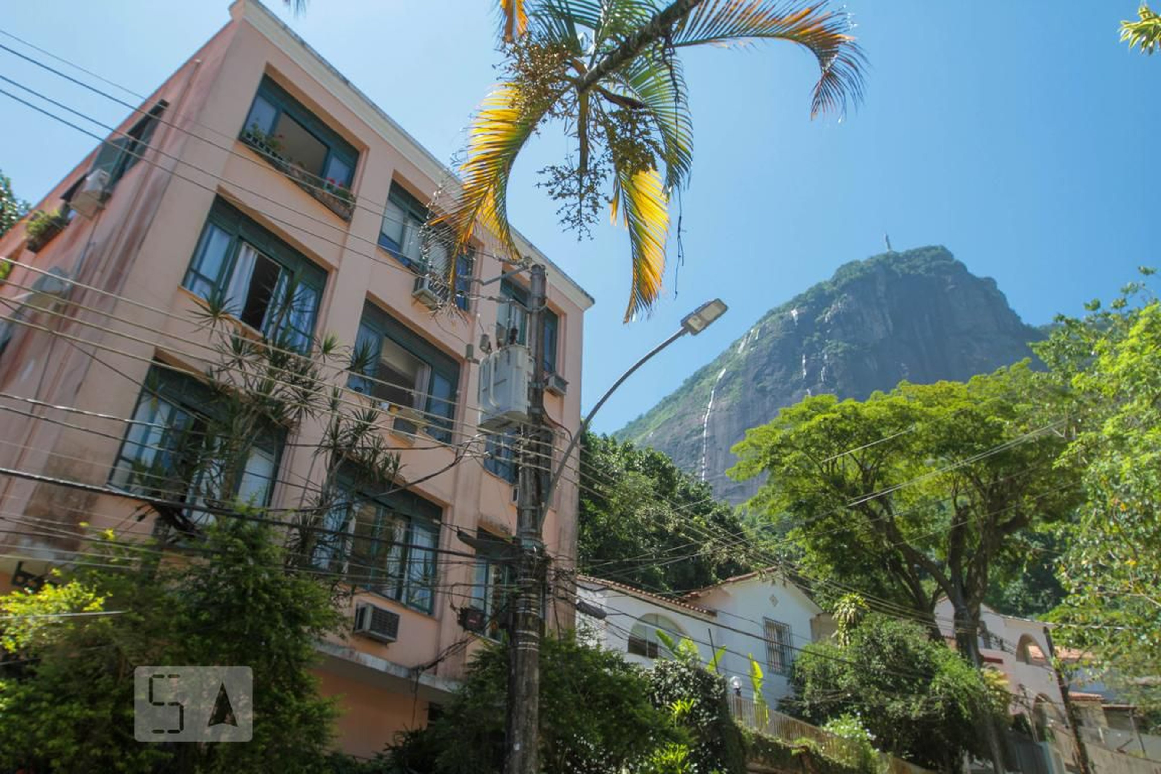 Fachada do Prédio Condomínio Nenhum