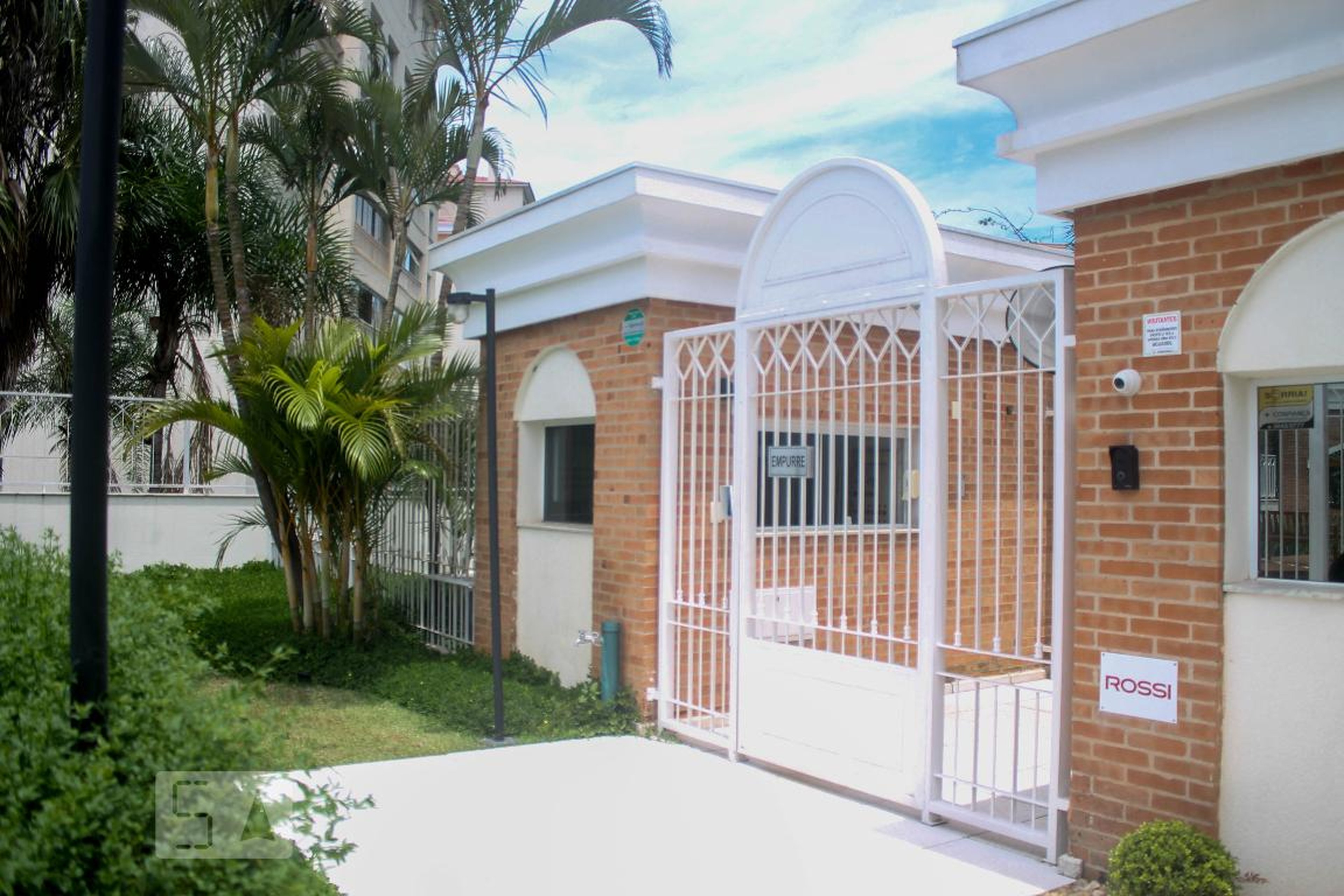 Fachada do Condomínio Condomínio Giardino