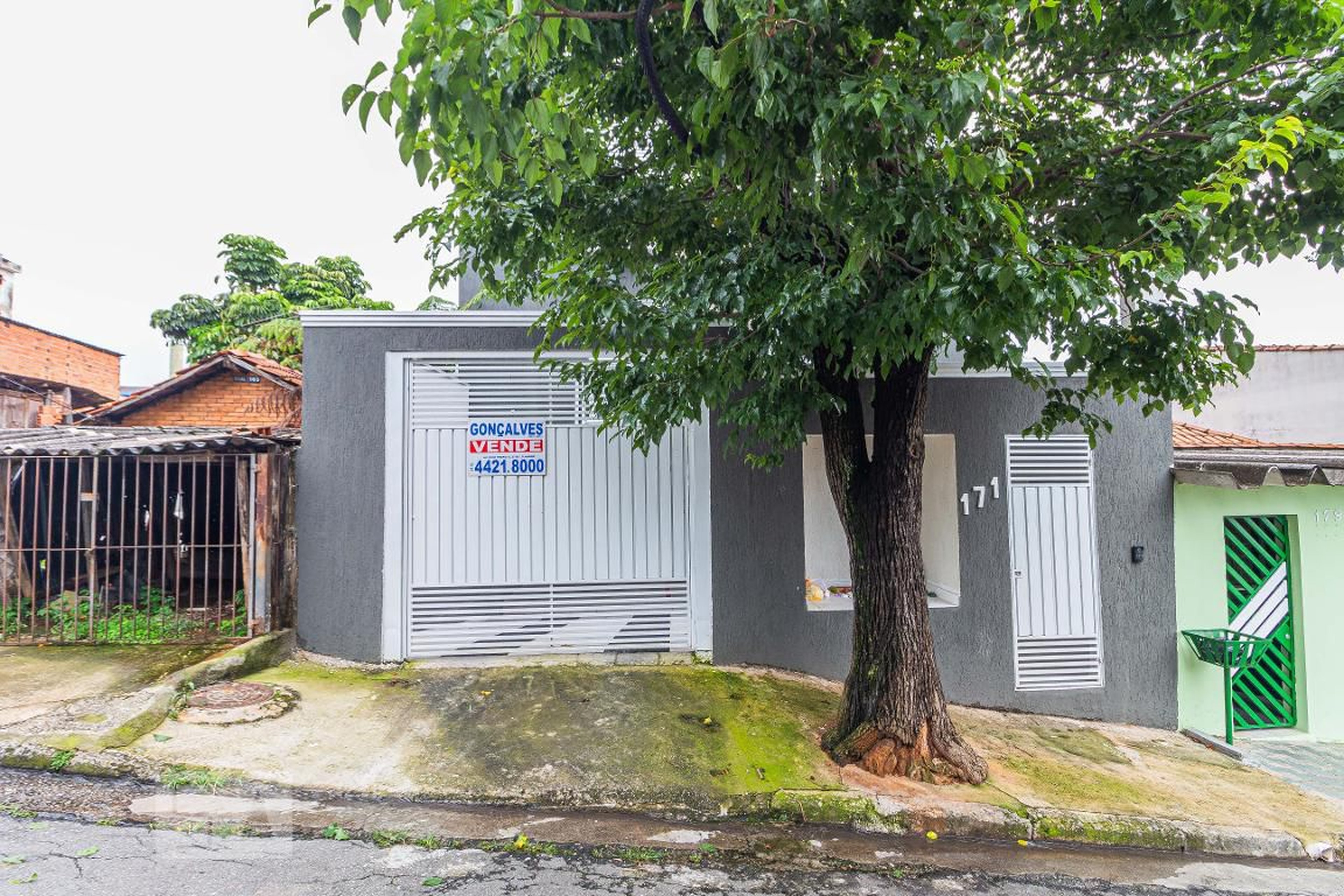 Fachada do Condomínio Condomínio em Rua Caconde, 171