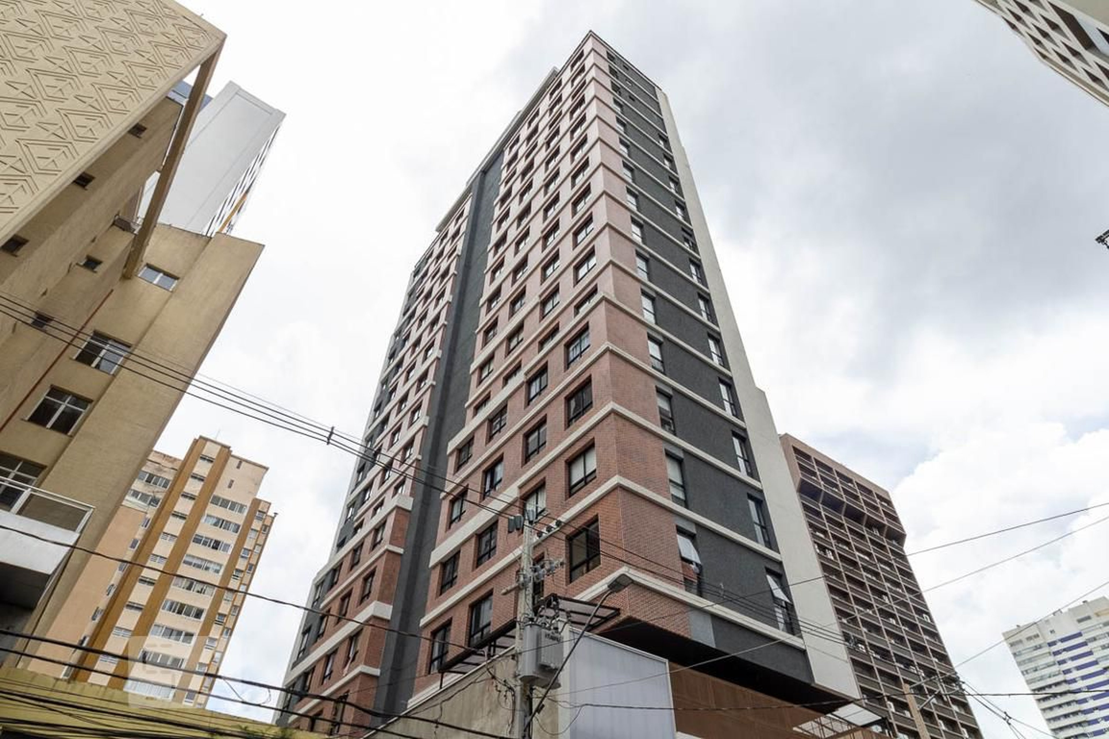 Fachada Condomínio Easy Emiliano