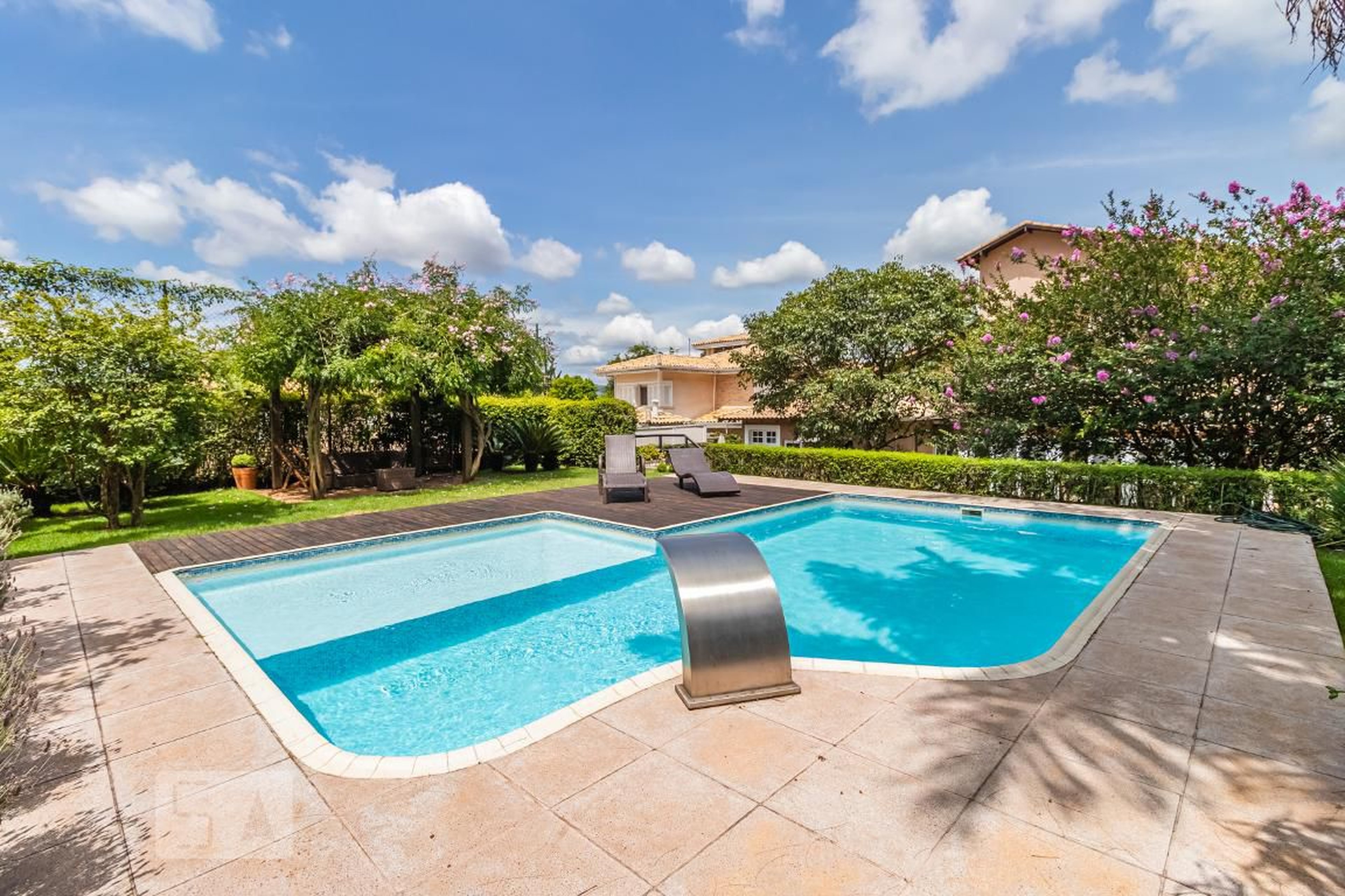 Piscina Condomínio em Alameda Paranavaí, 31